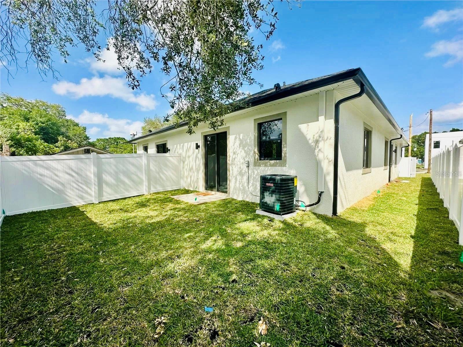 Image 7 of 11 For 4106 Thatcher Avenue A