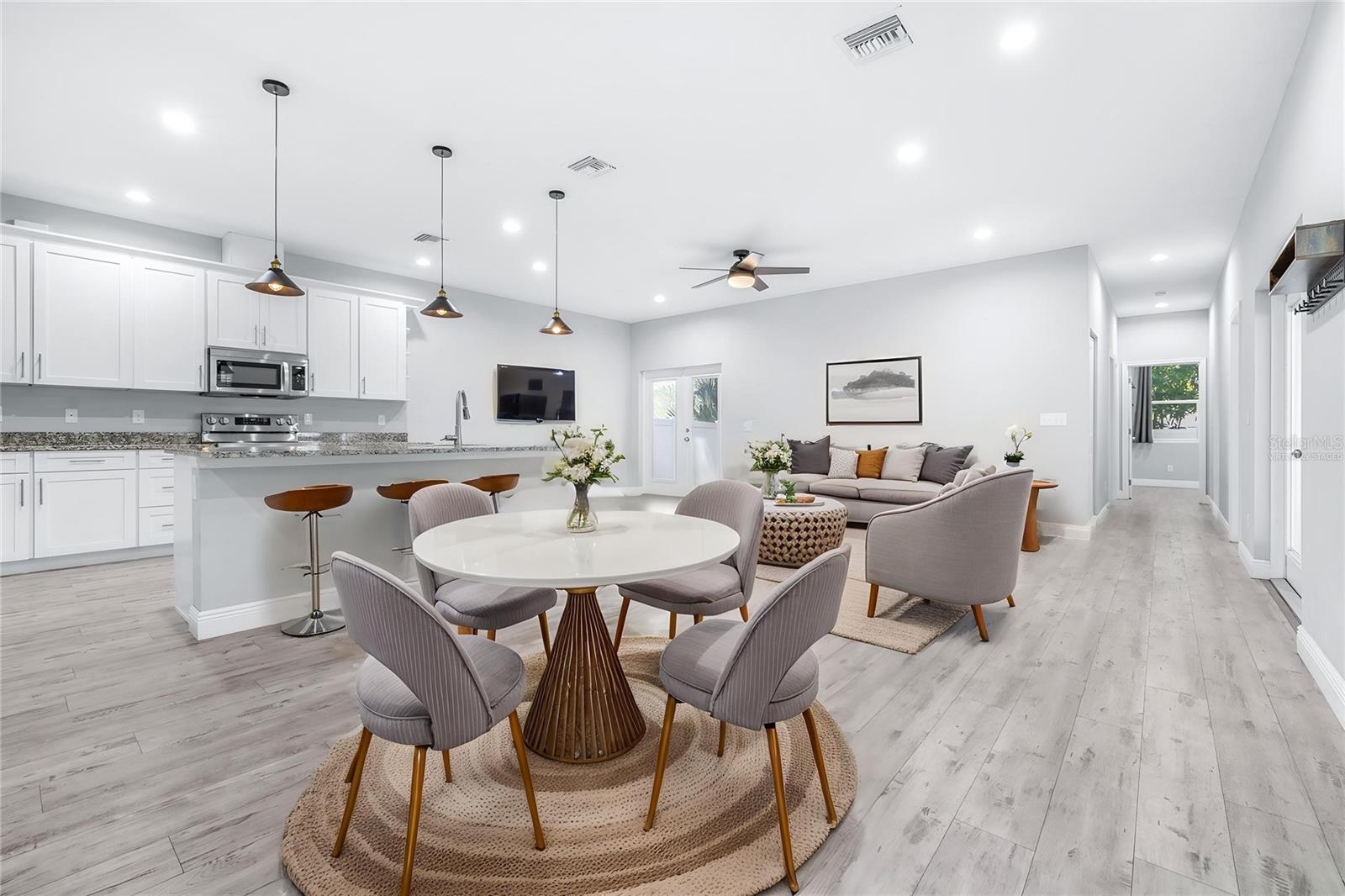 Image 16 of 57 For 1505 North Bay Street