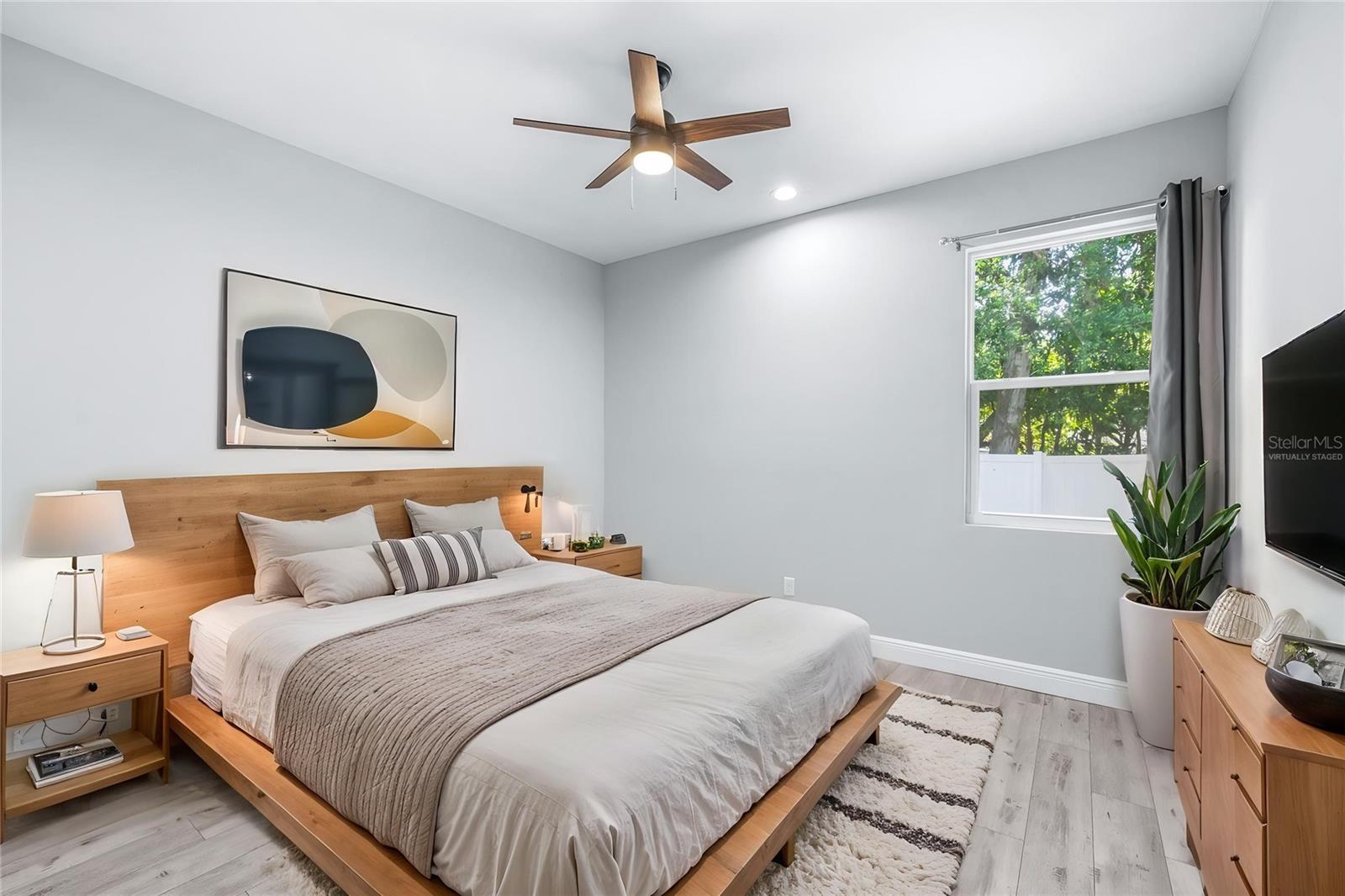 Image 28 of 57 For 1505 North Bay Street