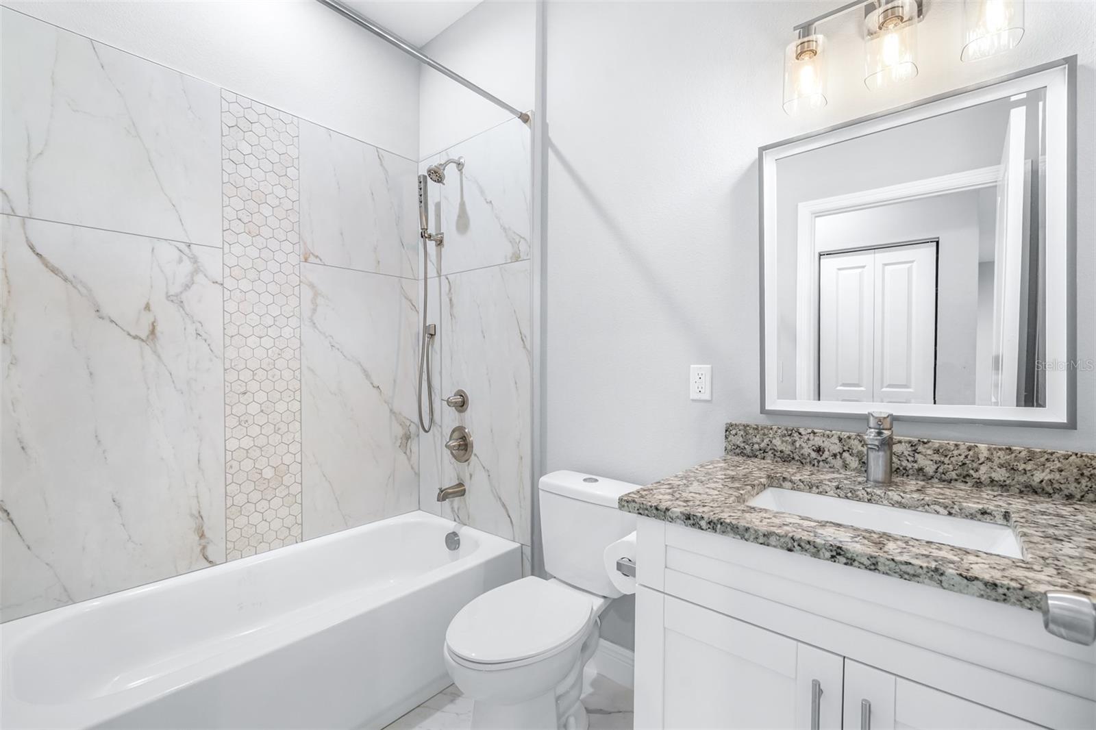 Image 31 of 57 For 1505 North Bay Street