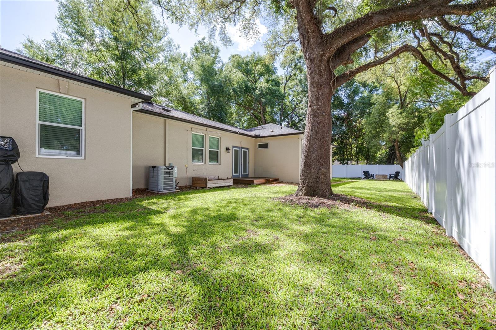 Image 43 of 57 For 1505 North Bay Street