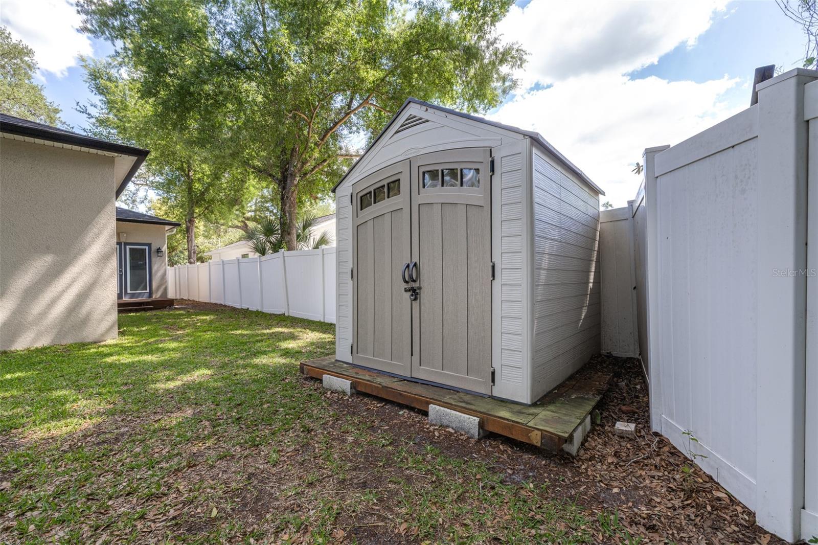 Image 53 of 57 For 1505 North Bay Street