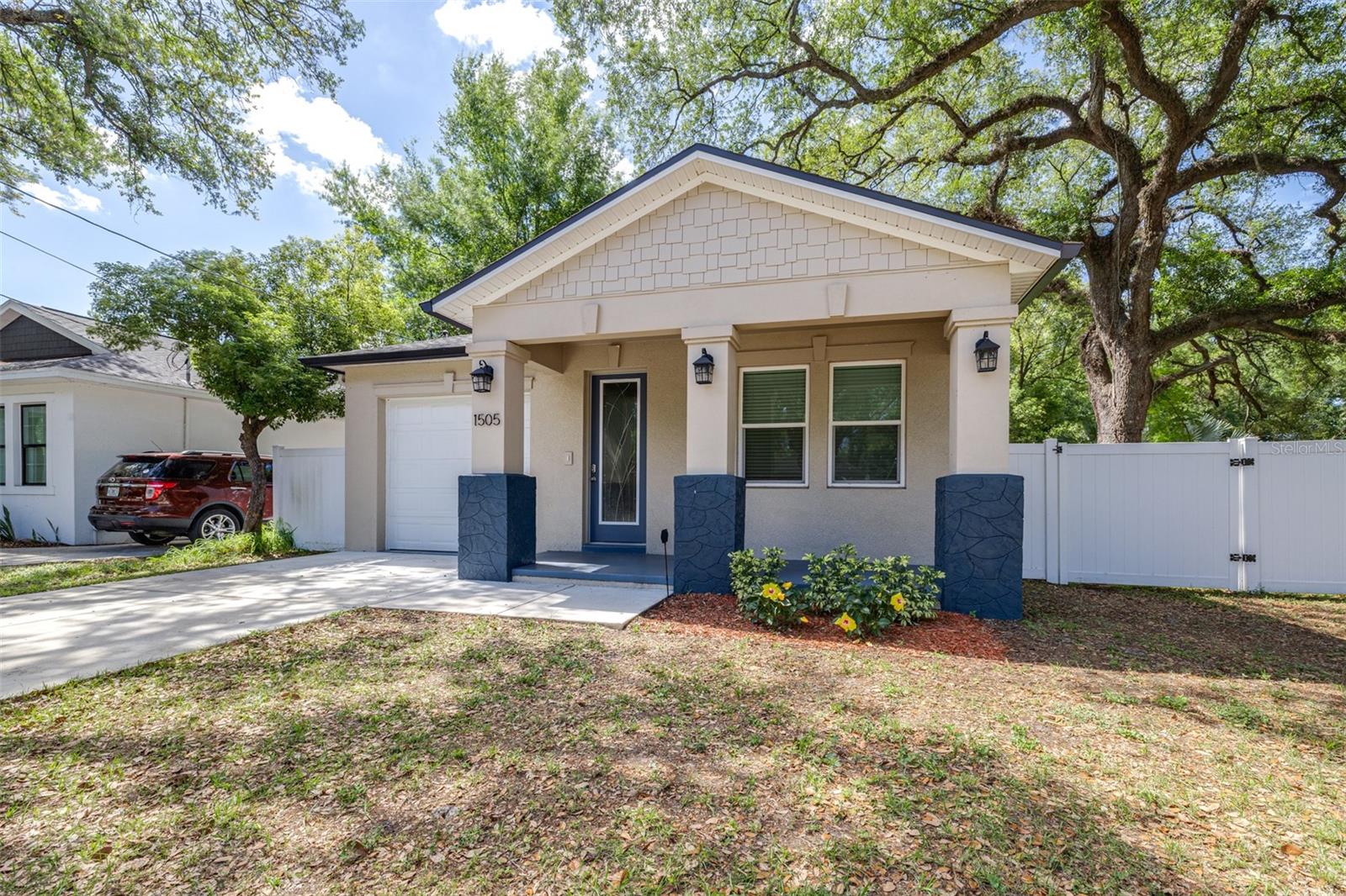 Image 7 of 57 For 1505 North Bay Street