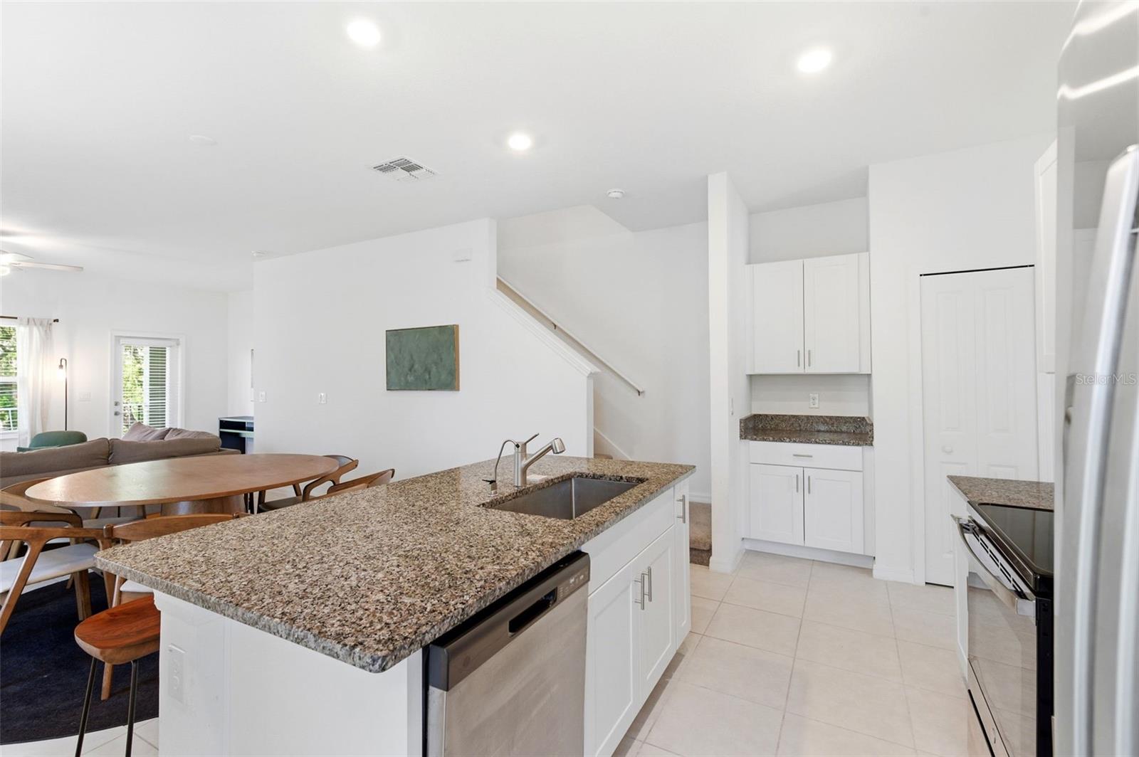 Image 18 of 59 For 873 Tennyson Mill Circle