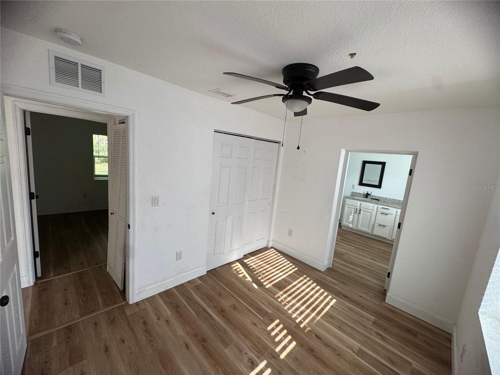 Image 12 of 15 For 905 Center Street