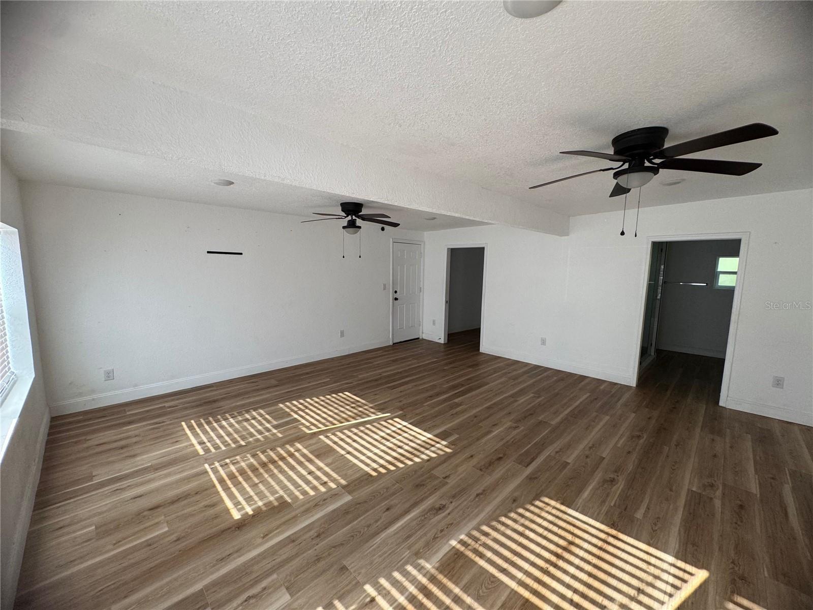 Image 14 of 15 For 905 Center Street
