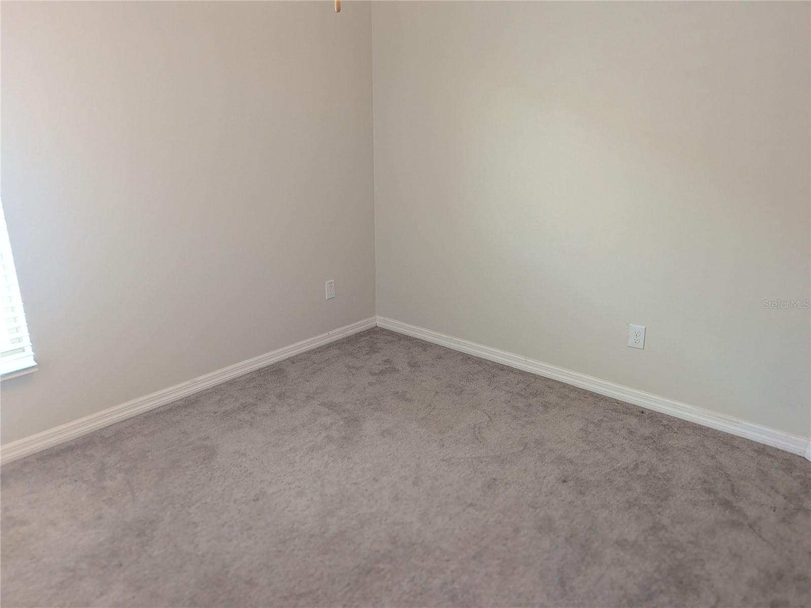 Image 10 of 25 For 446 Argyll Drive