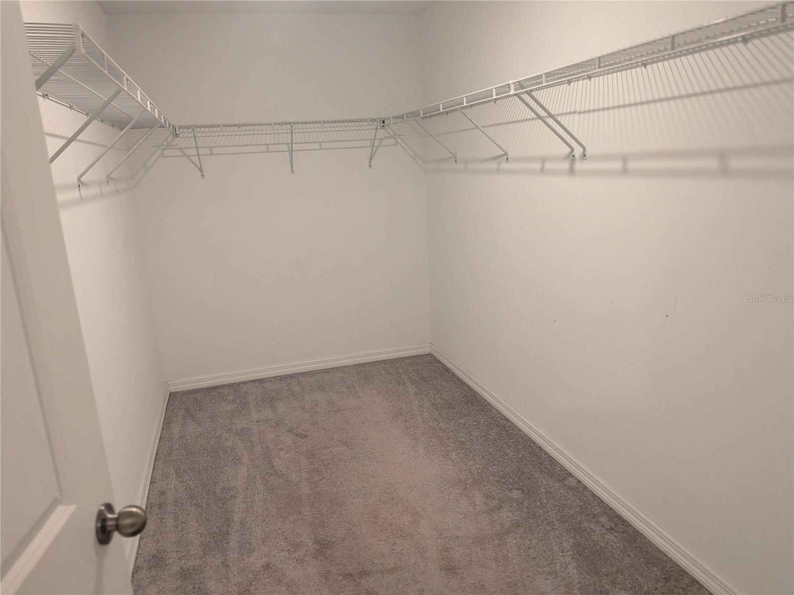 Image 13 of 25 For 446 Argyll Drive