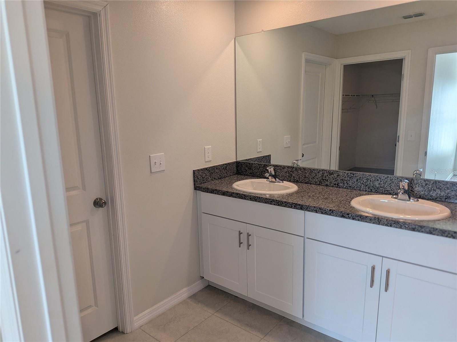 Image 16 of 25 For 446 Argyll Drive