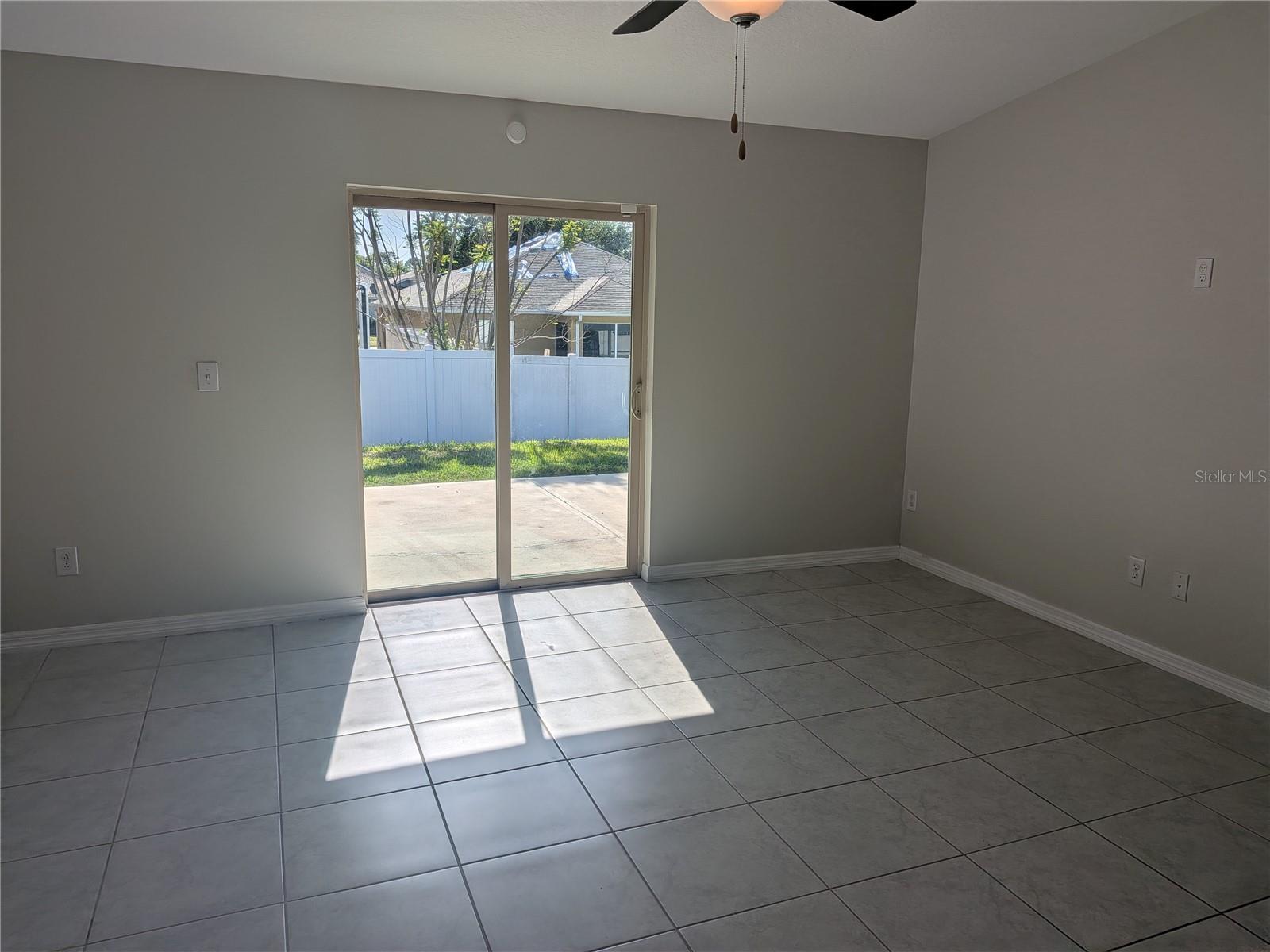 Image 19 of 25 For 446 Argyll Drive