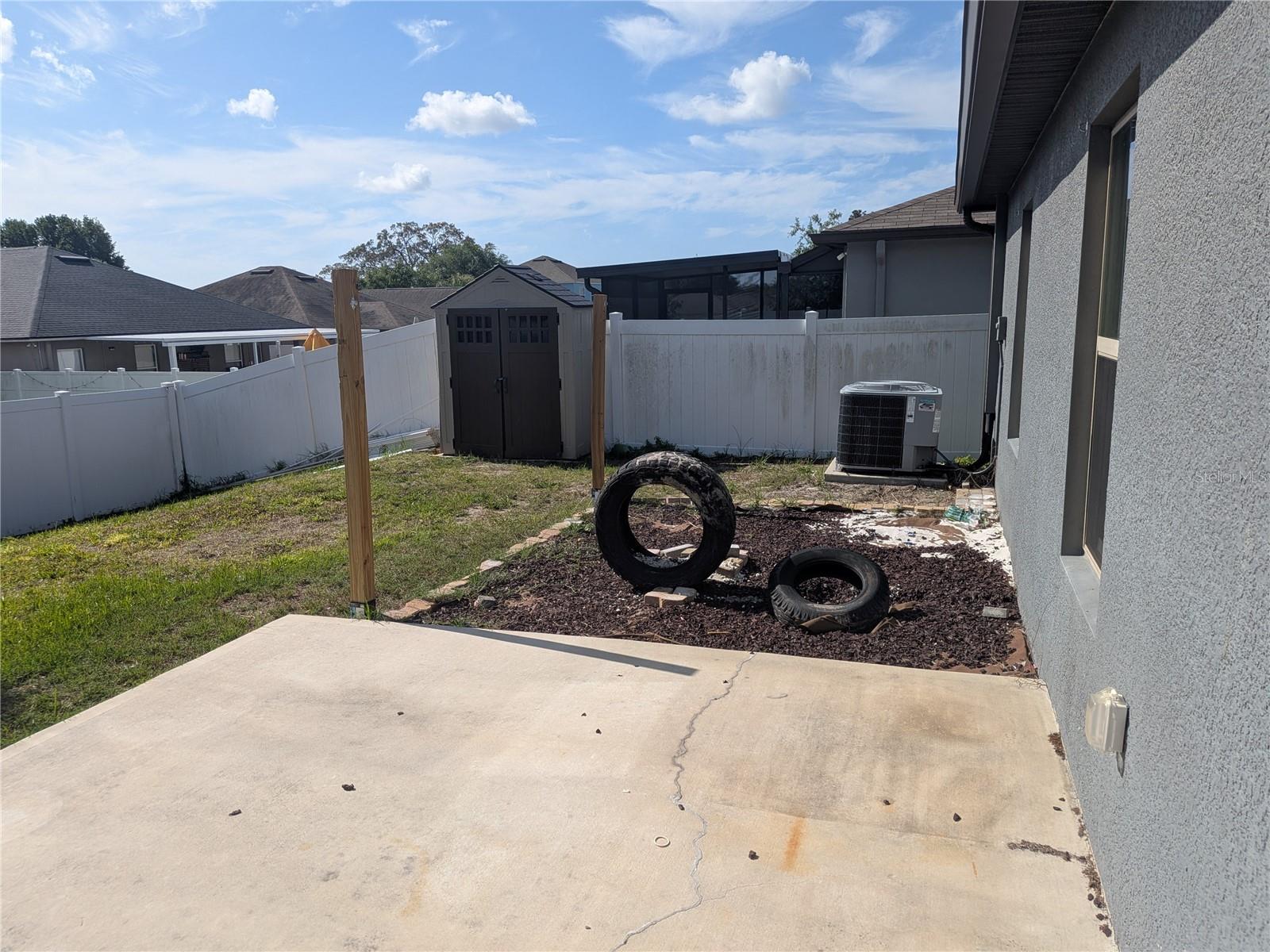 Image 23 of 25 For 446 Argyll Drive