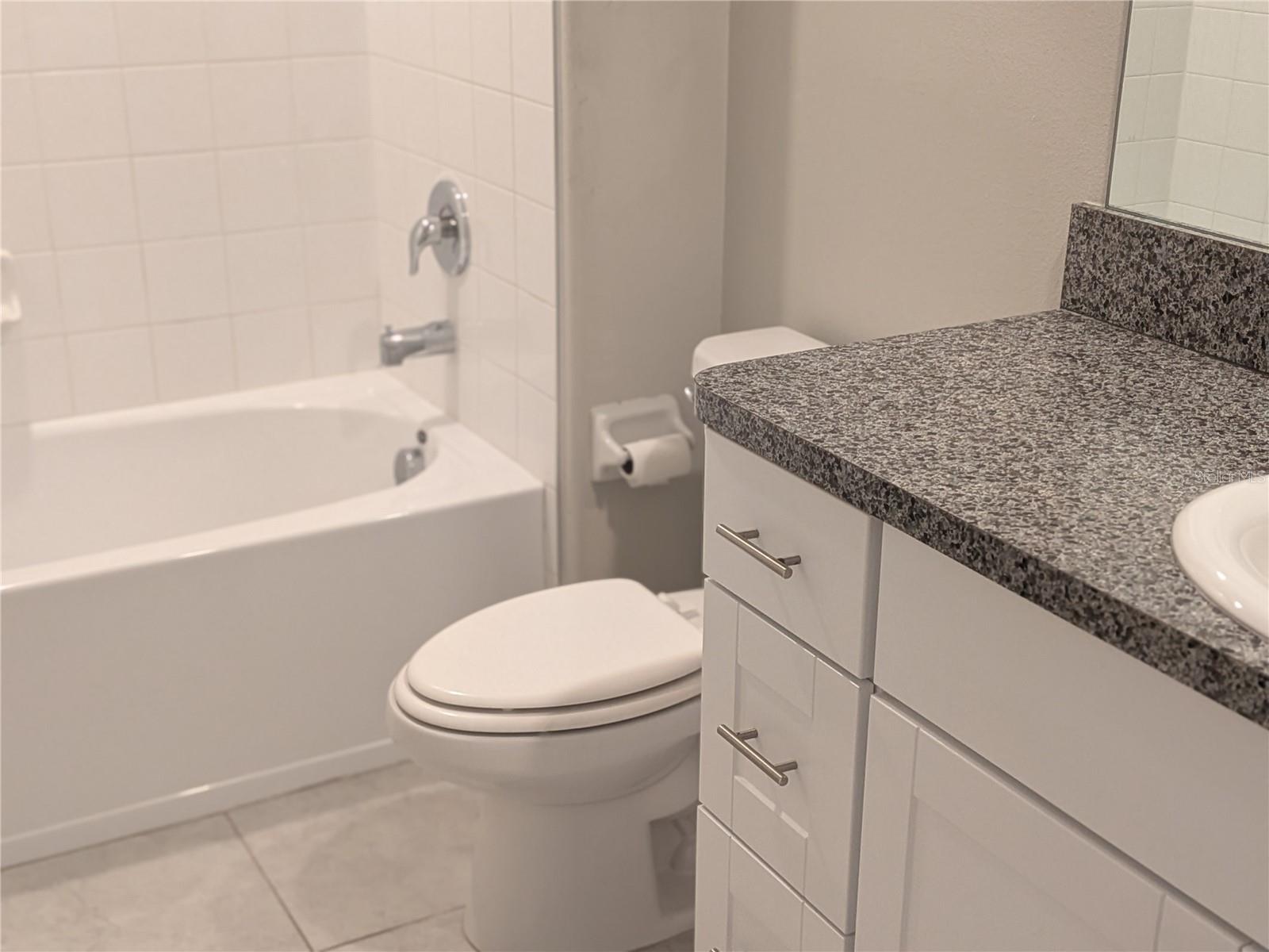 Image 6 of 25 For 446 Argyll Drive