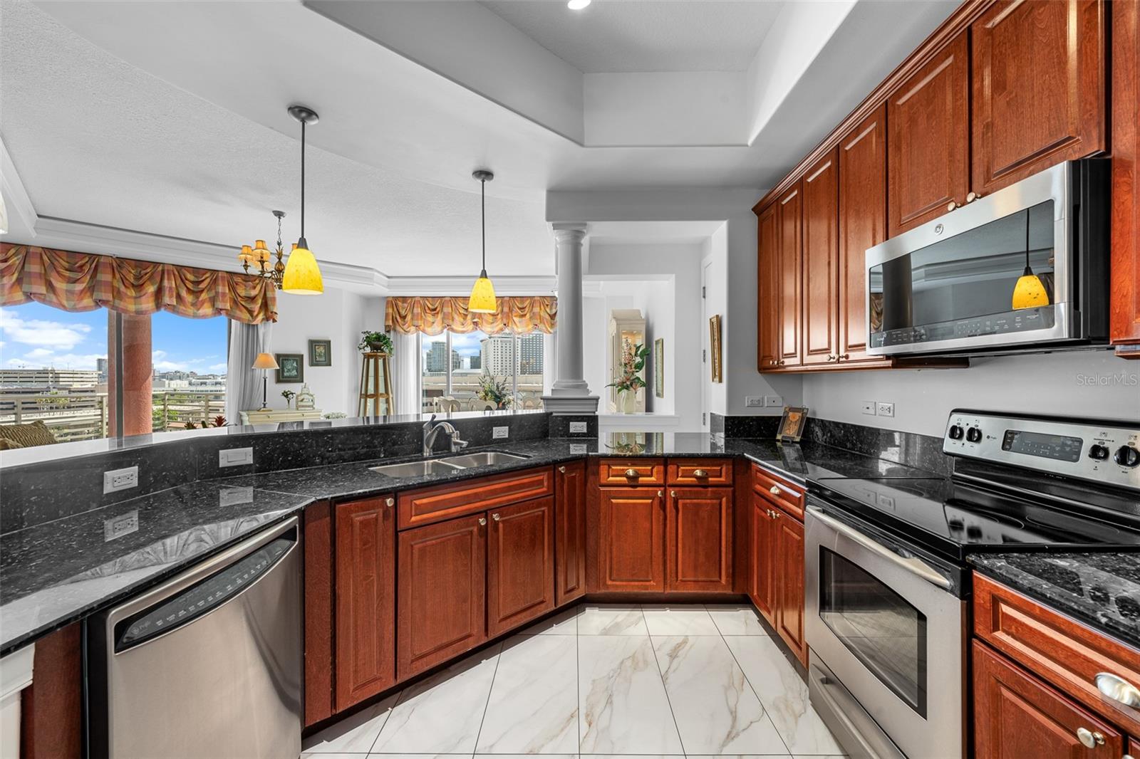 Image 11 of 28 For 275 Bayshore Boulevard 804