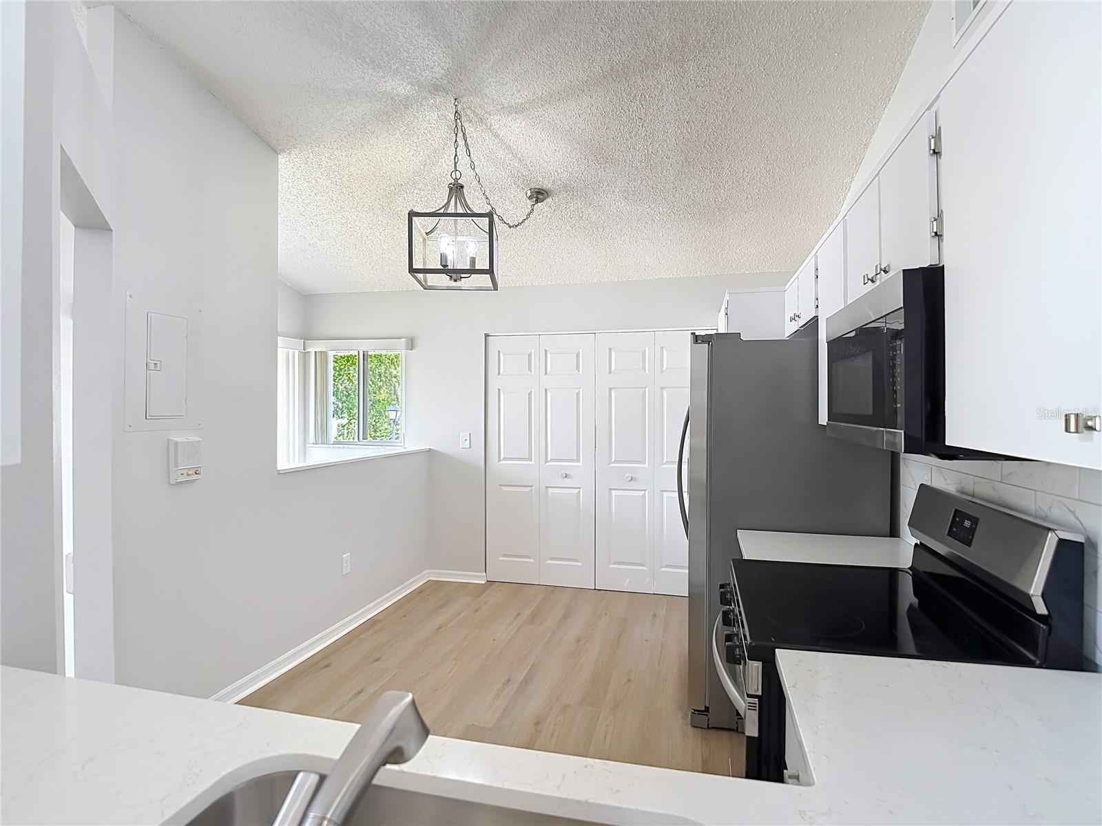 Image 13 of 86 For 12405 Eagleswood Drive D