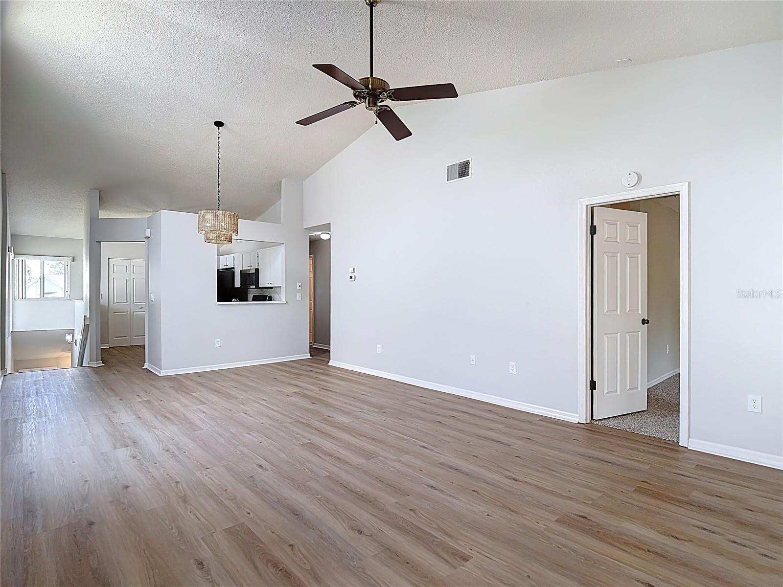 Image 19 of 86 For 12405 Eagleswood Drive D