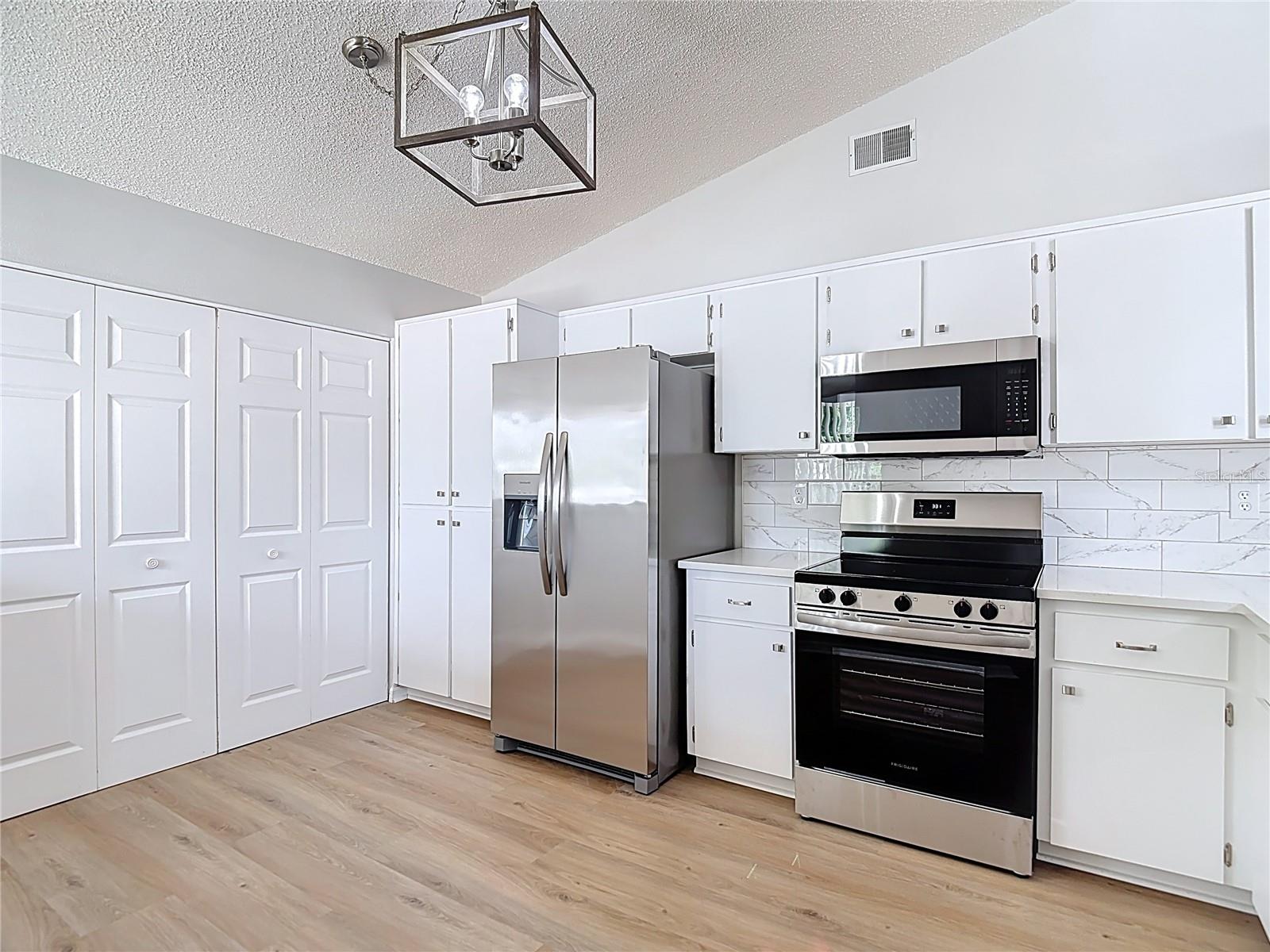 Image 7 of 86 For 12405 Eagleswood Drive D