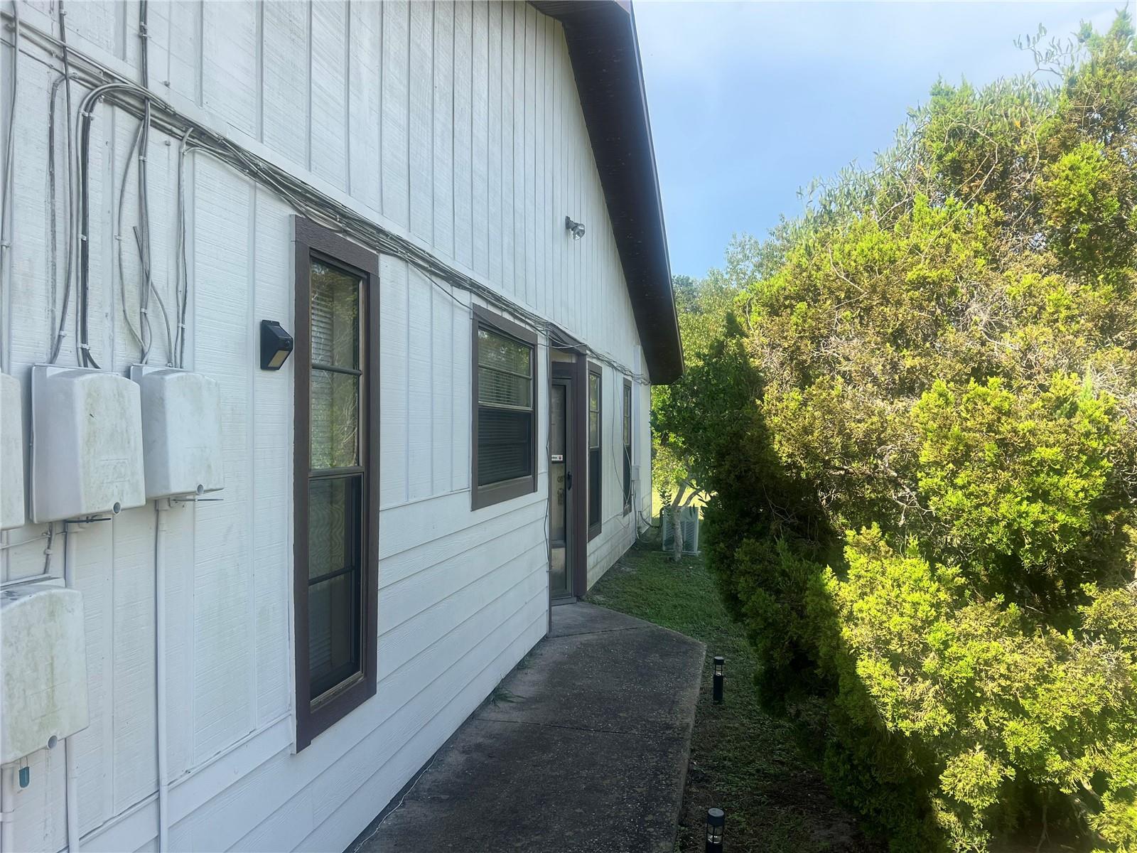 Image 11 of 11 For 7266 Pond Circle