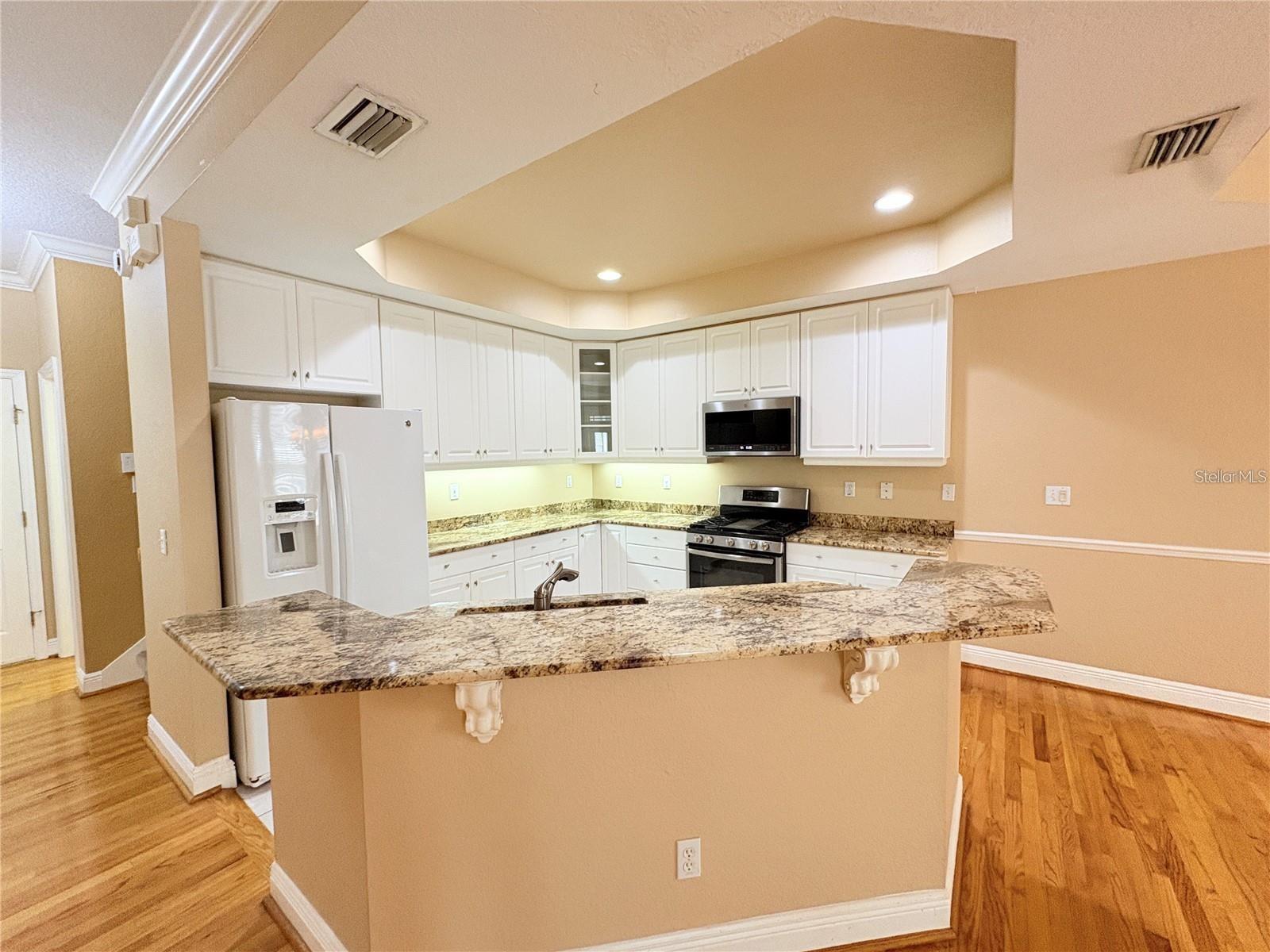 Image 7 of 29 For 2856 Bayshore Trails Drive