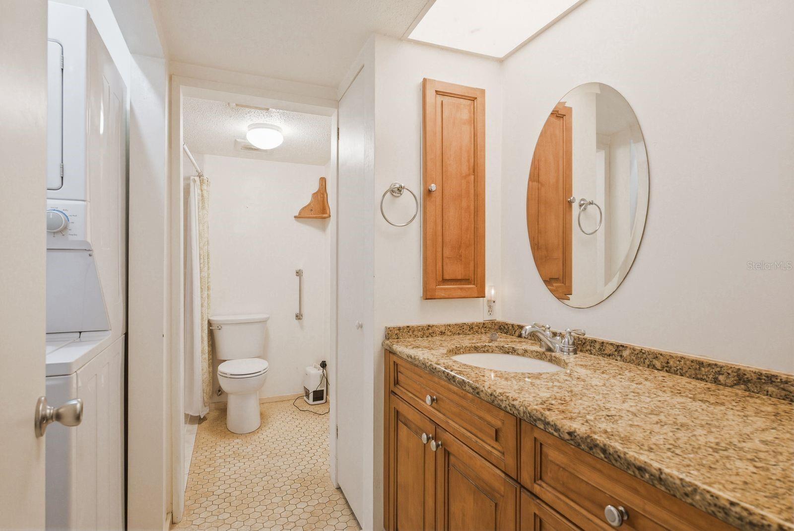 Image 18 of 39 For 1655 Highland Avenue D138