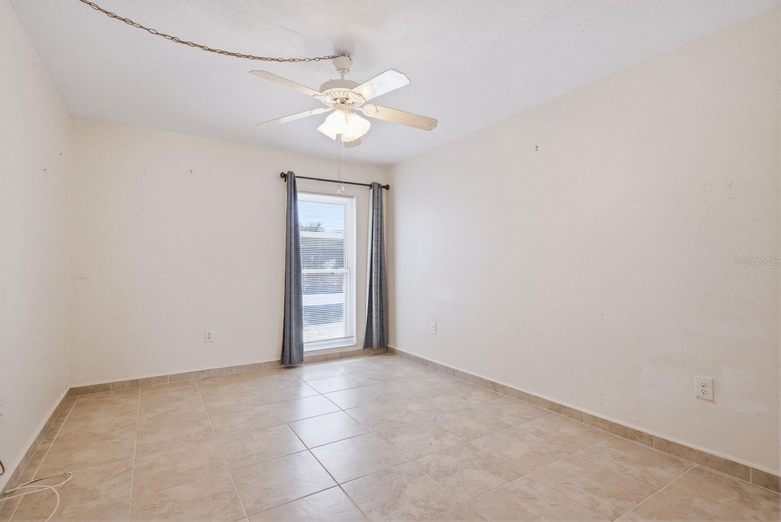 Image 21 of 39 For 1655 Highland Avenue D138