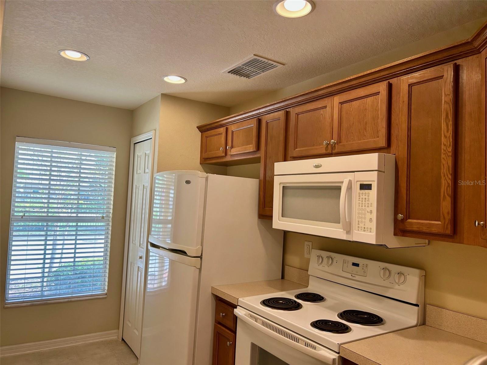 Image 4 of 23 For 2078 Sun Down Drive