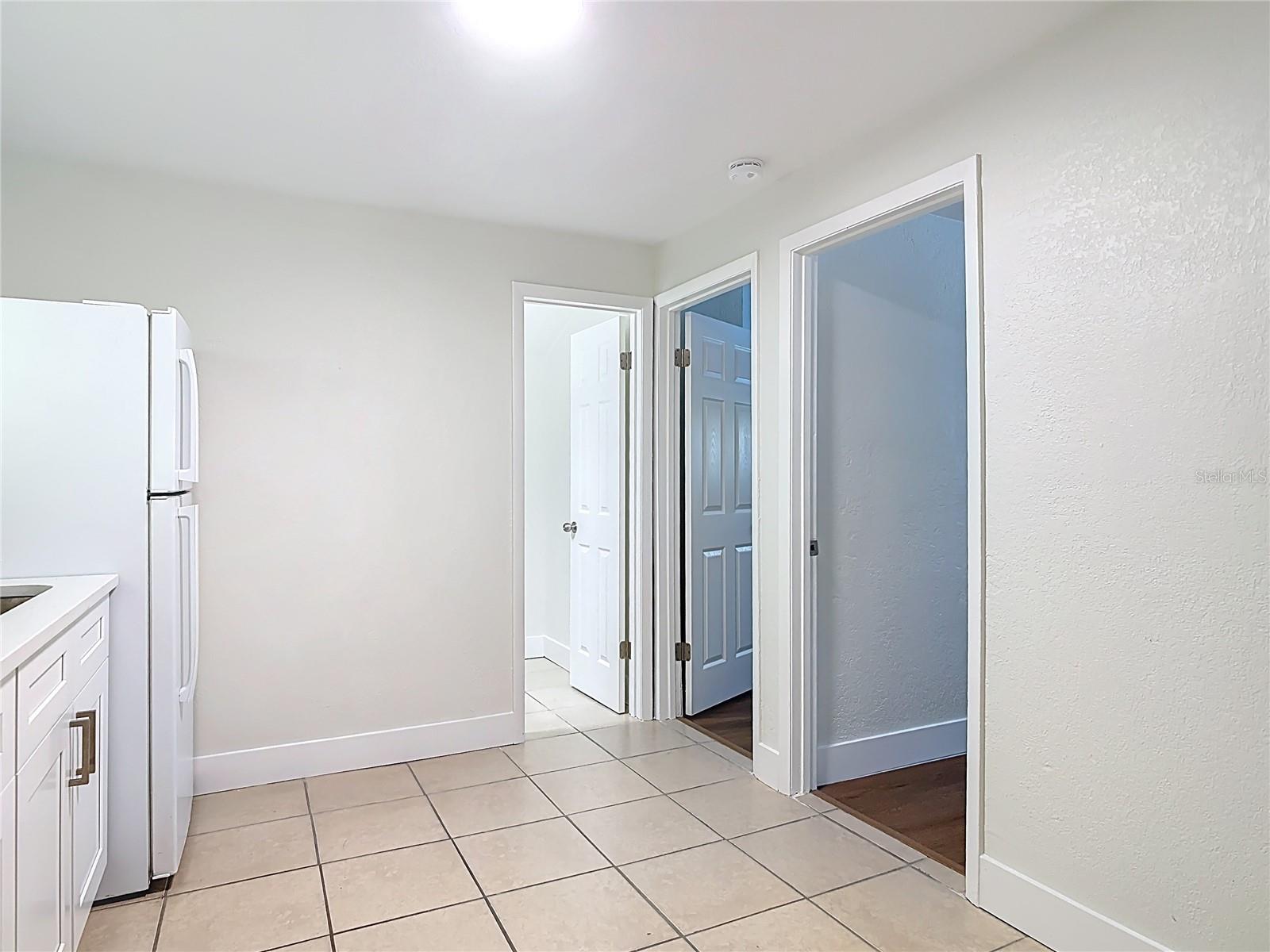 Listing photo id 34 for 1415 Frances Drive