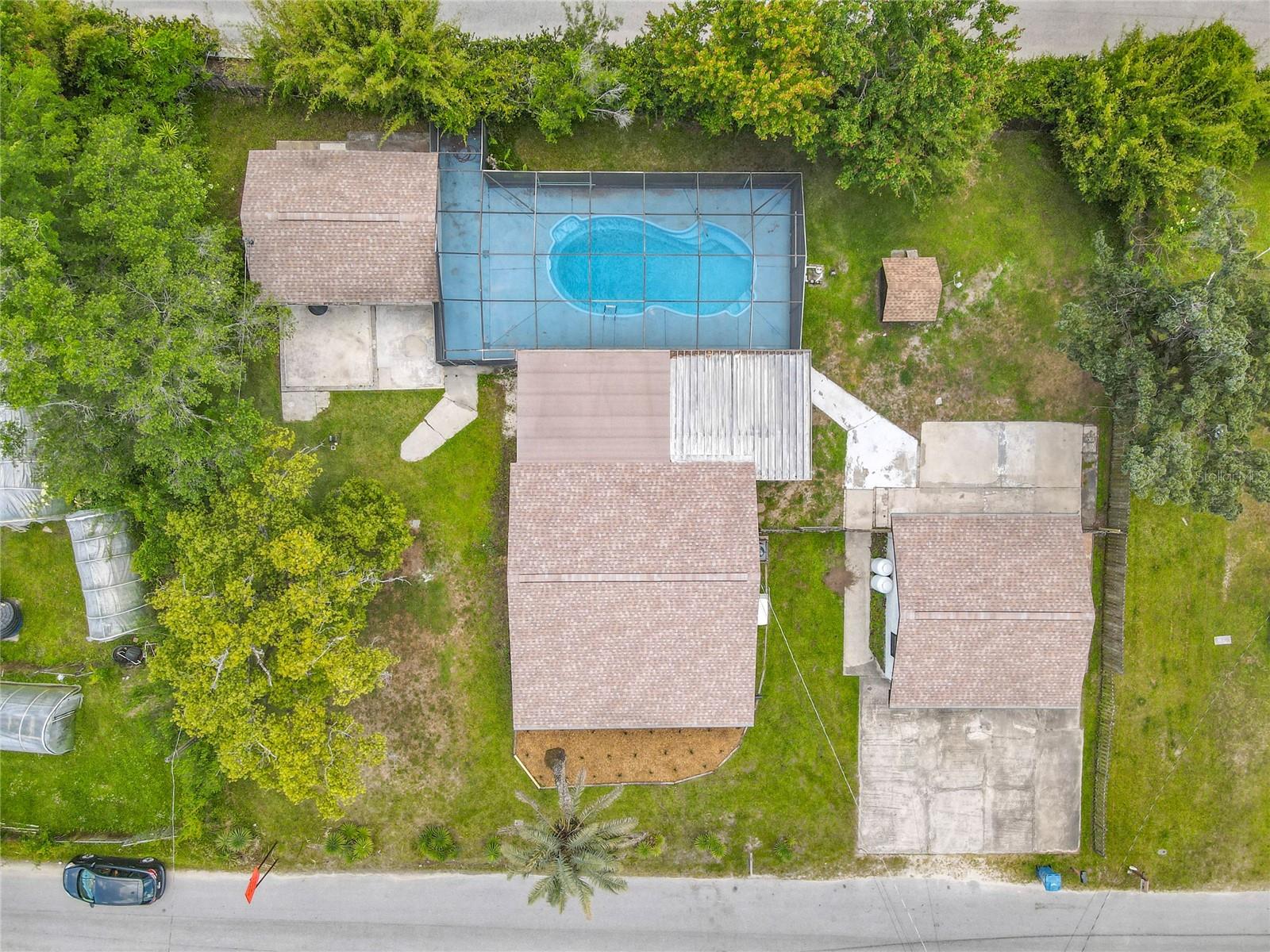 Listing photo id 55 for 1415 Frances Drive