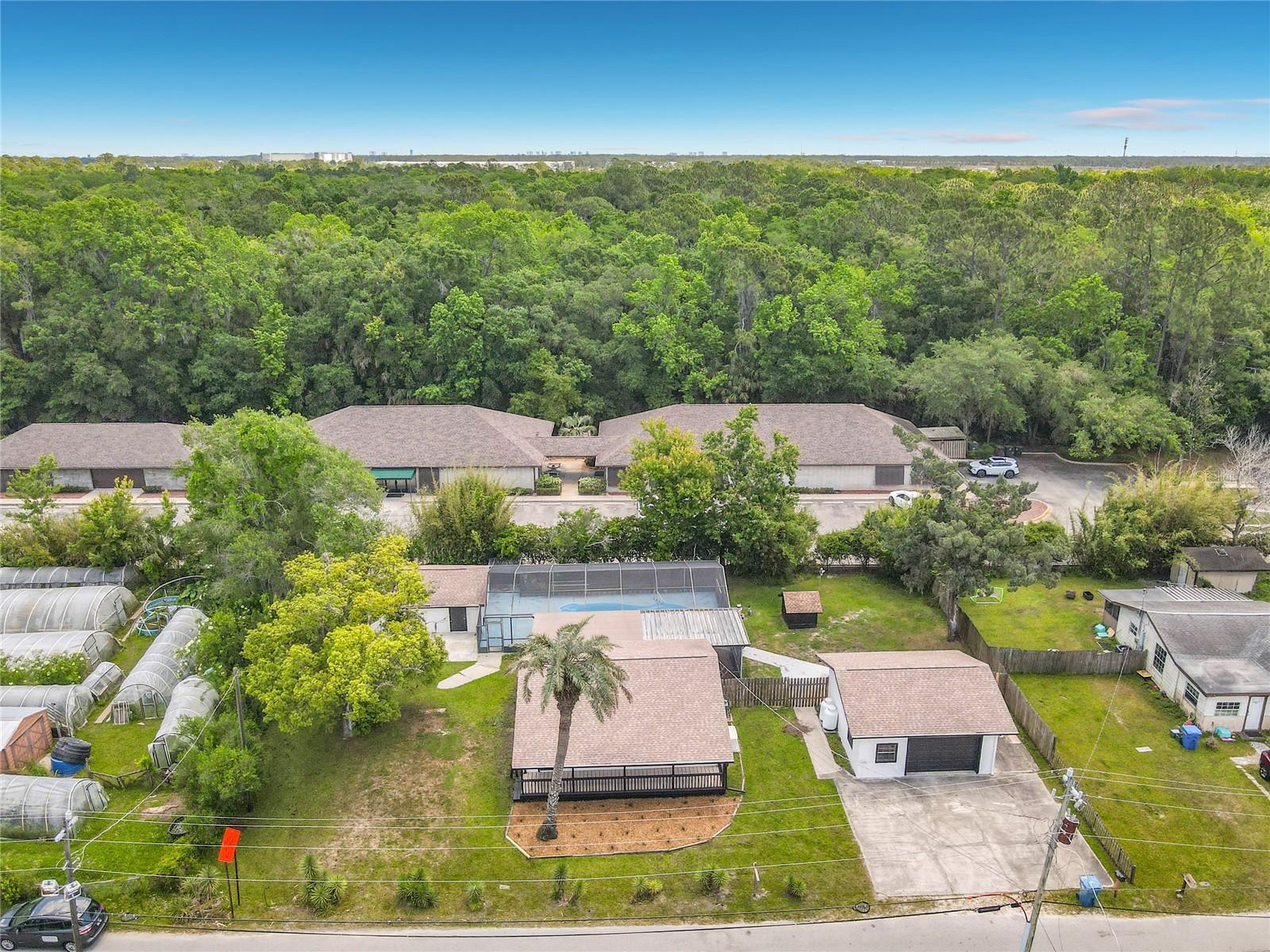 Listing photo id 57 for 1415 Frances Drive