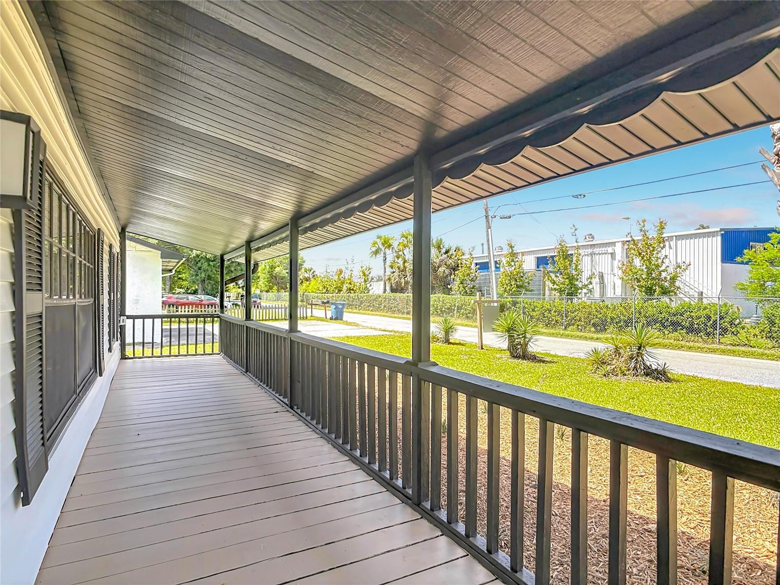 Listing photo id 4 for 1415 Frances Drive