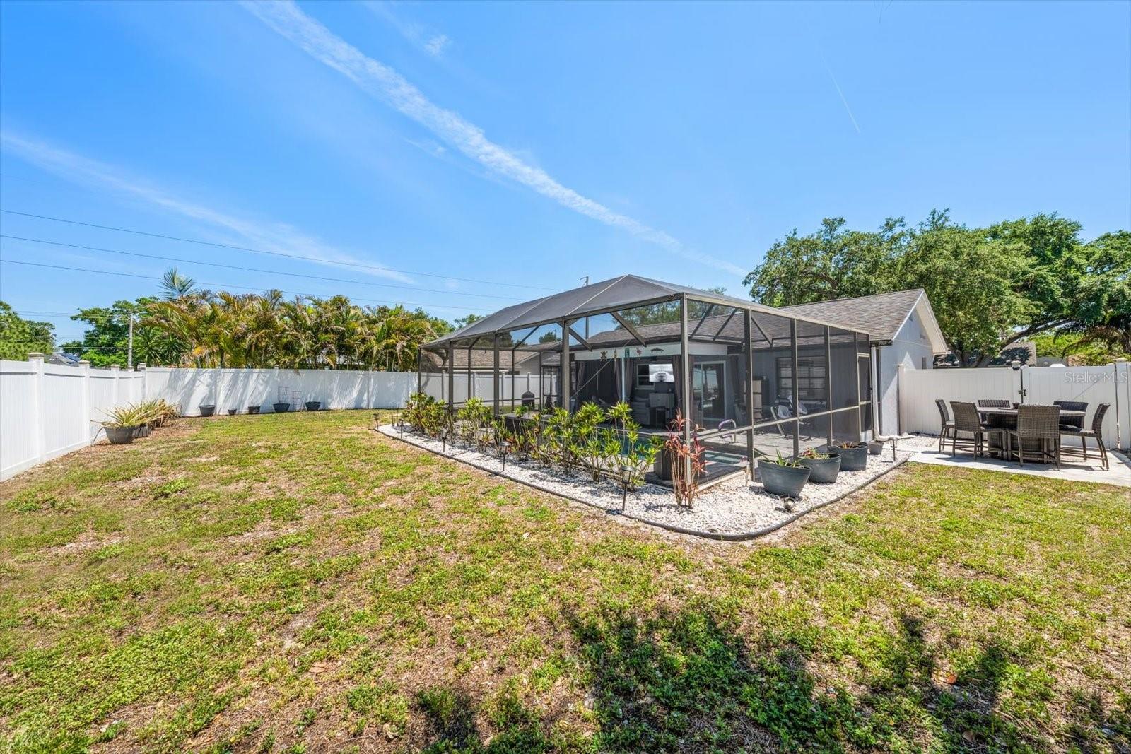 Image 17 of 18 For 1875 Arbor Drive S