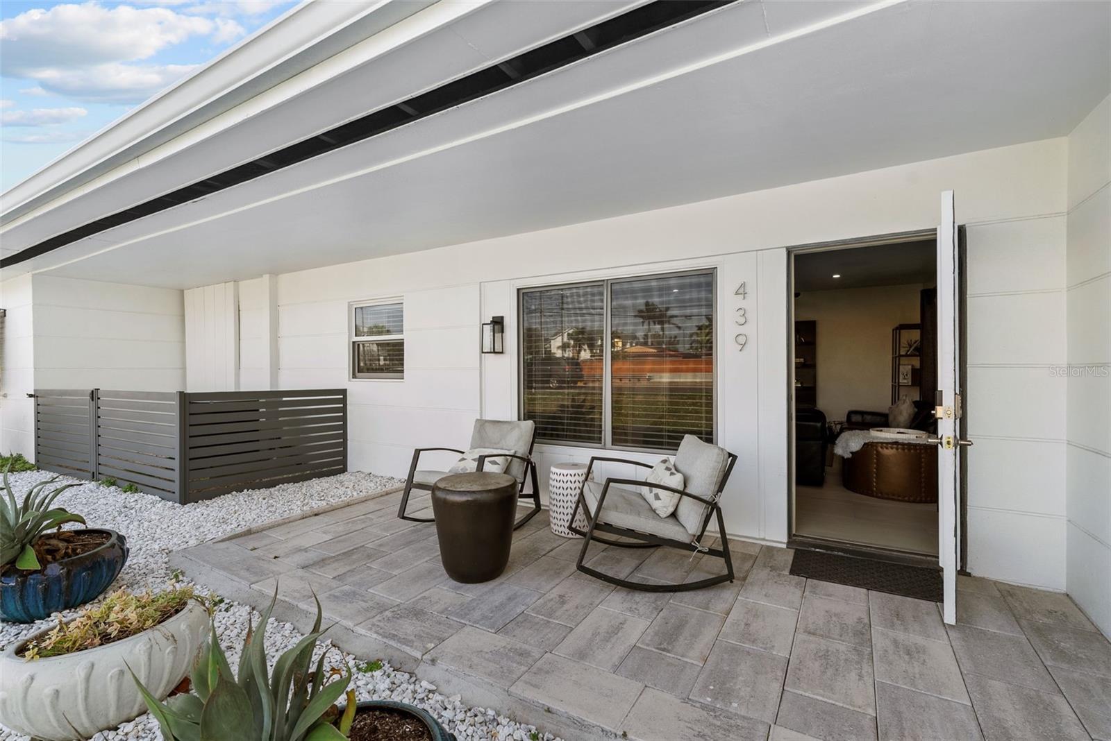 Listing photo id 13 for 439 Causeway Boulevard