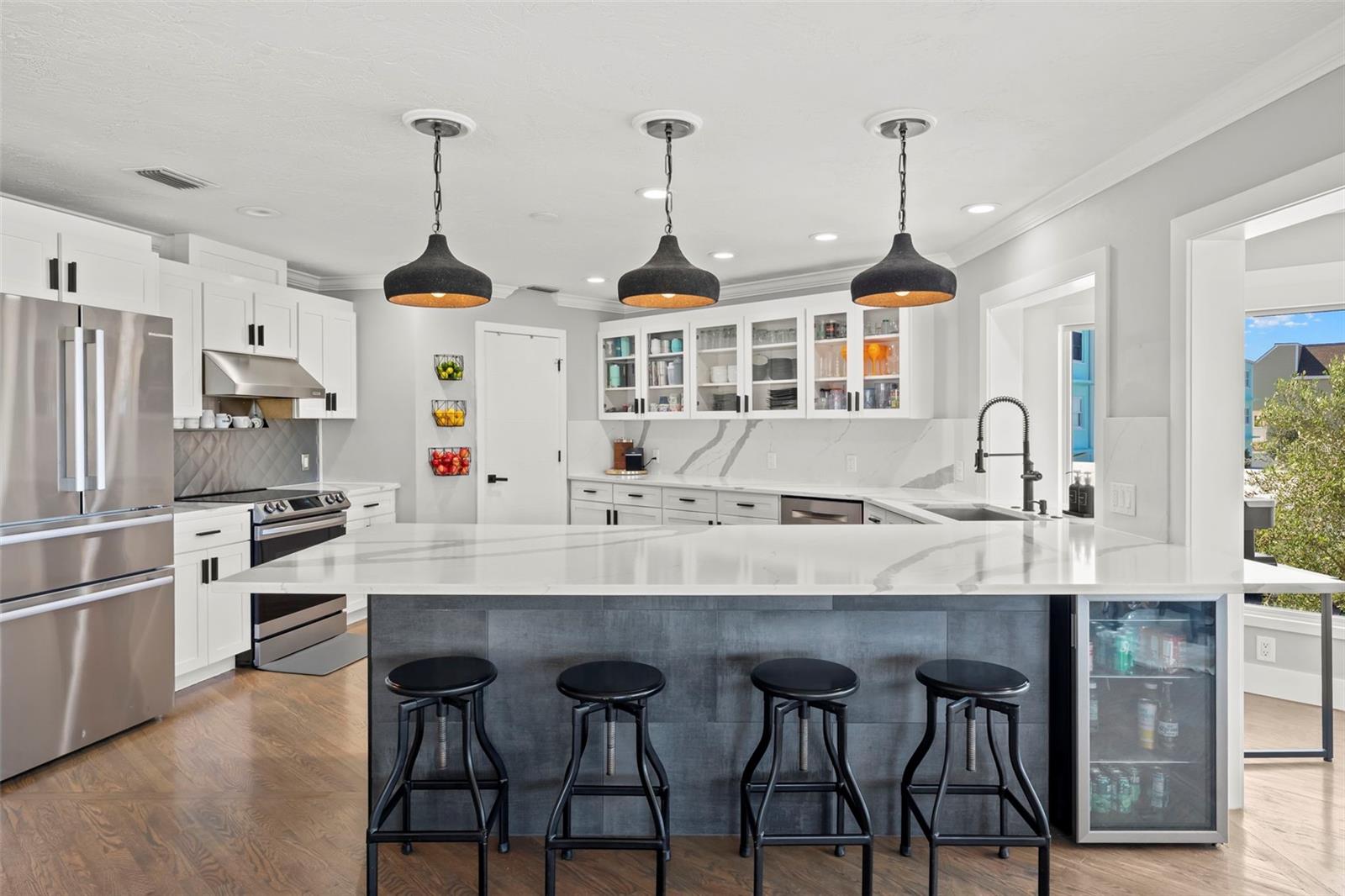 Listing photo id 38 for 439 Causeway Boulevard