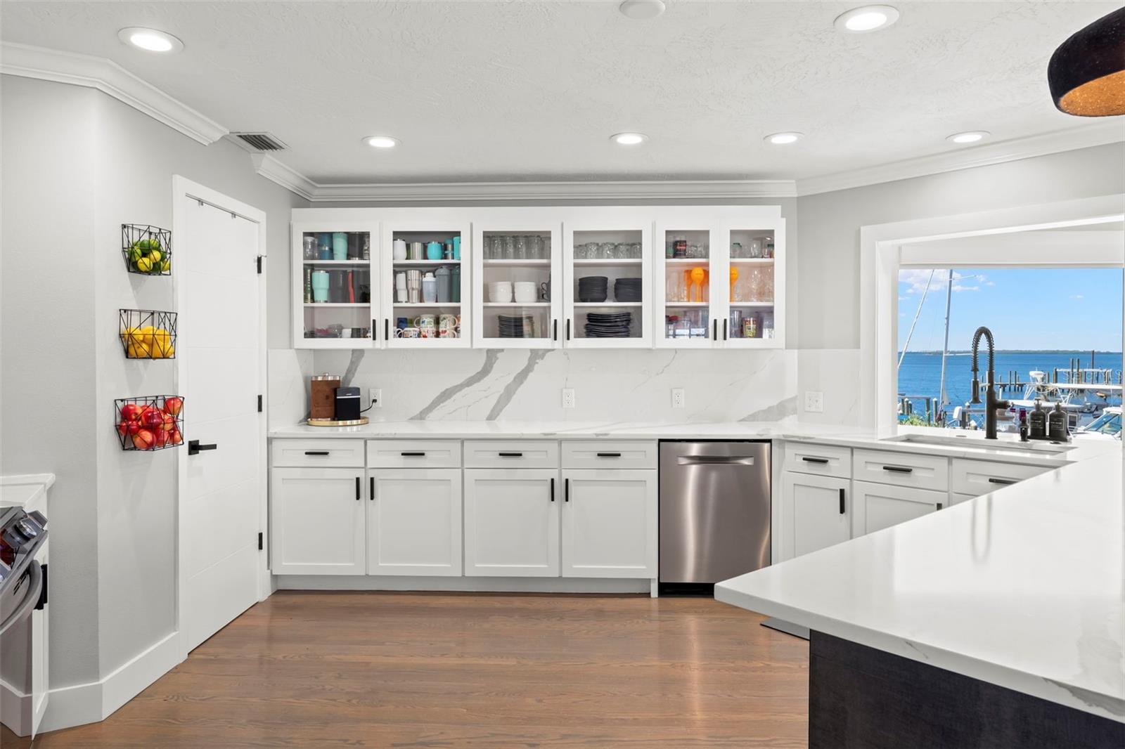 Listing photo id 45 for 439 Causeway Boulevard