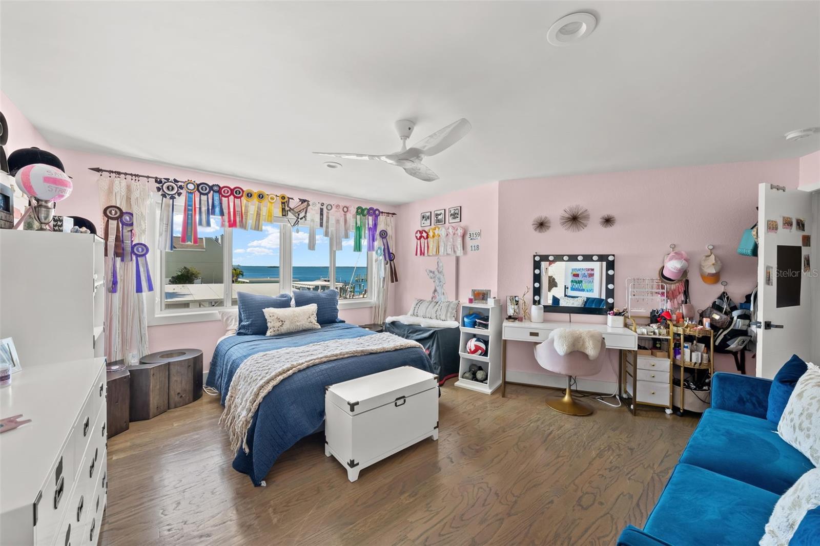 Listing photo id 54 for 439 Causeway Boulevard