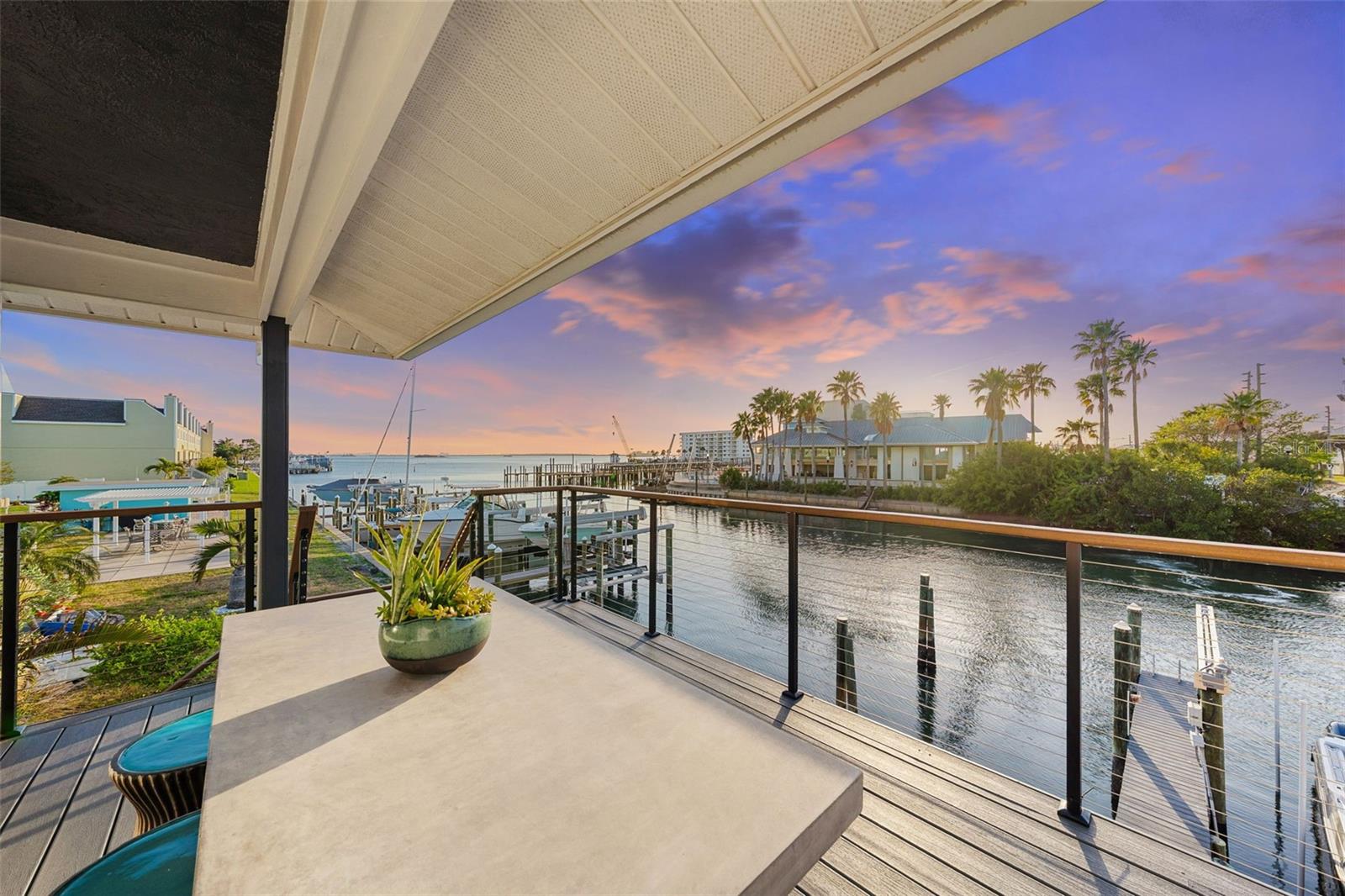 Listing photo id 67 for 439 Causeway Boulevard