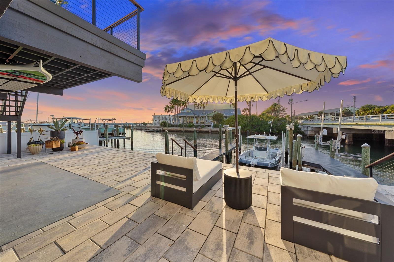 Listing photo id 70 for 439 Causeway Boulevard