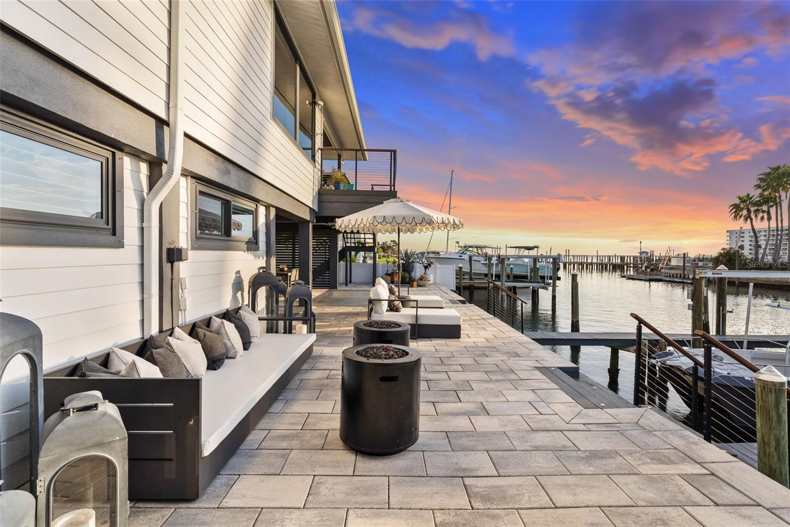 Listing photo id 72 for 439 Causeway Boulevard