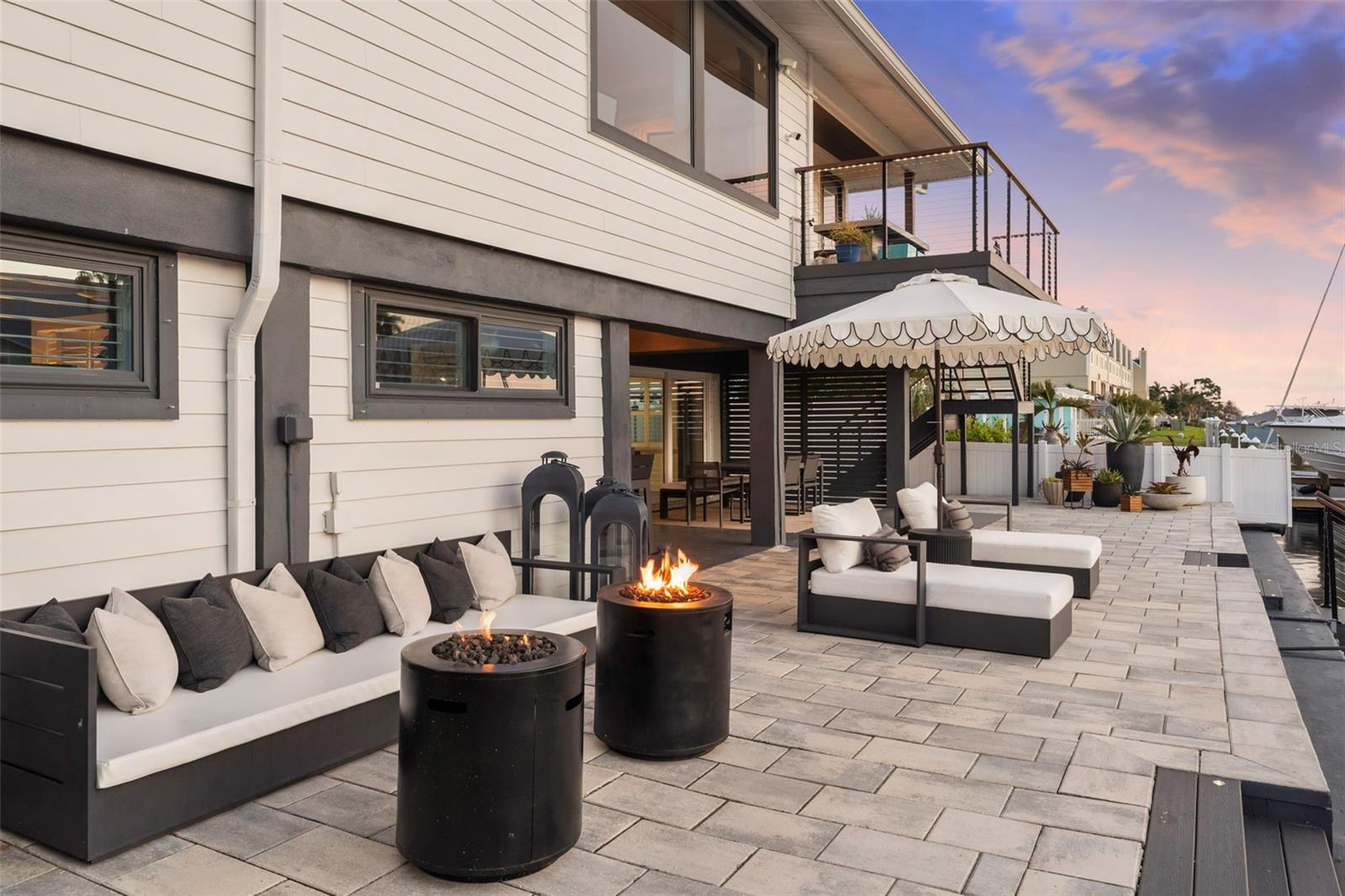 Listing photo id 78 for 439 Causeway Boulevard