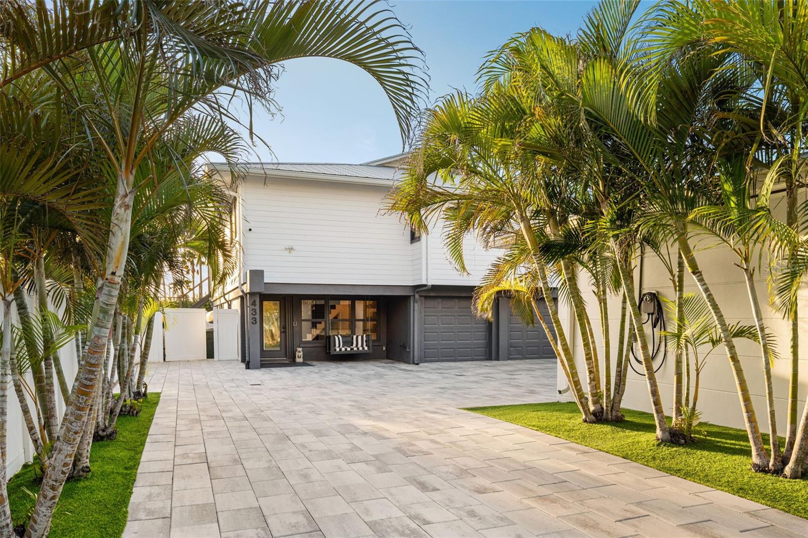 Listing photo id 83 for 439 Causeway Boulevard