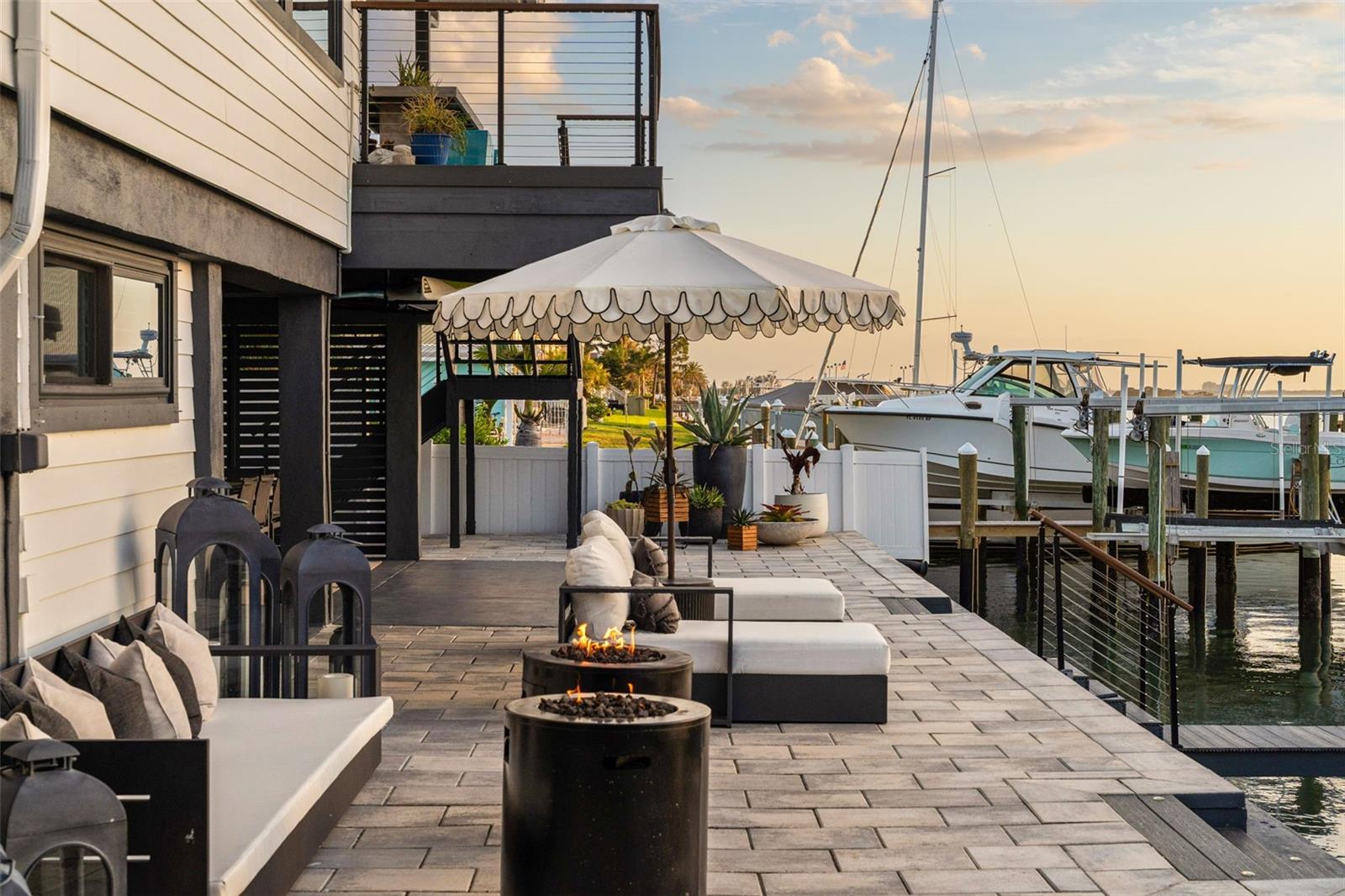 Listing photo id 84 for 439 Causeway Boulevard