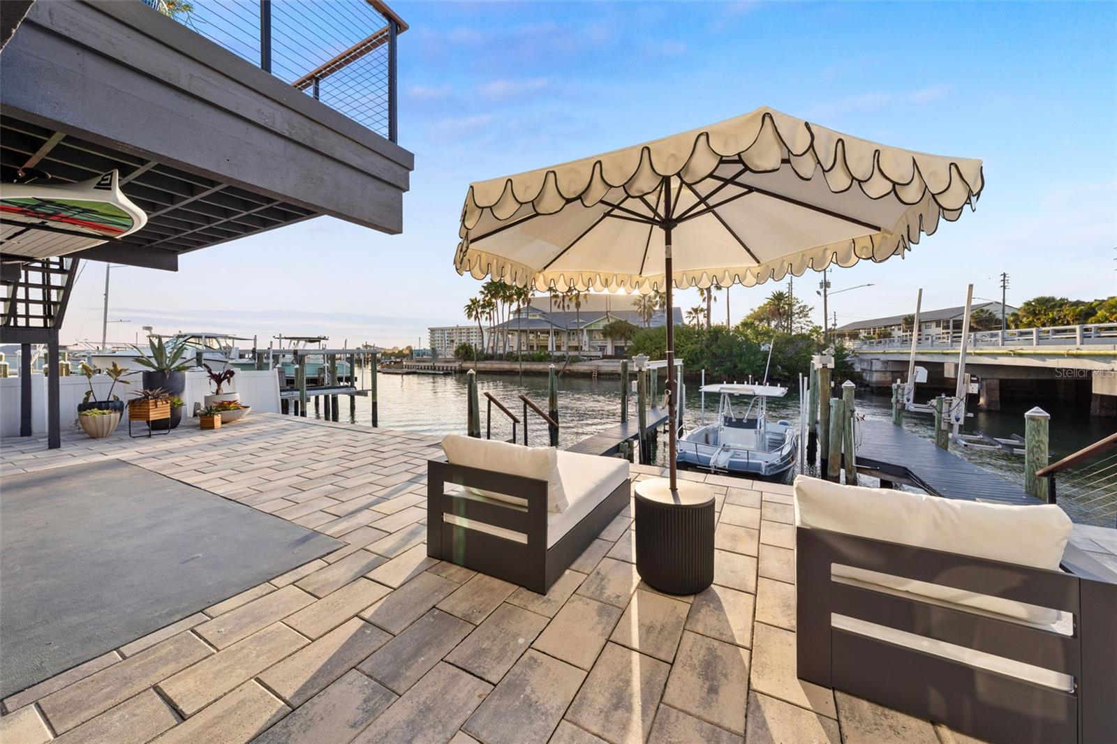 Listing photo id 86 for 439 Causeway Boulevard