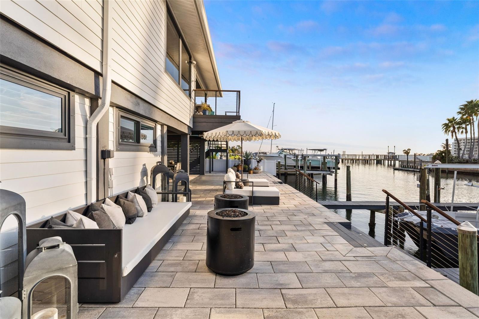 Listing photo id 87 for 439 Causeway Boulevard