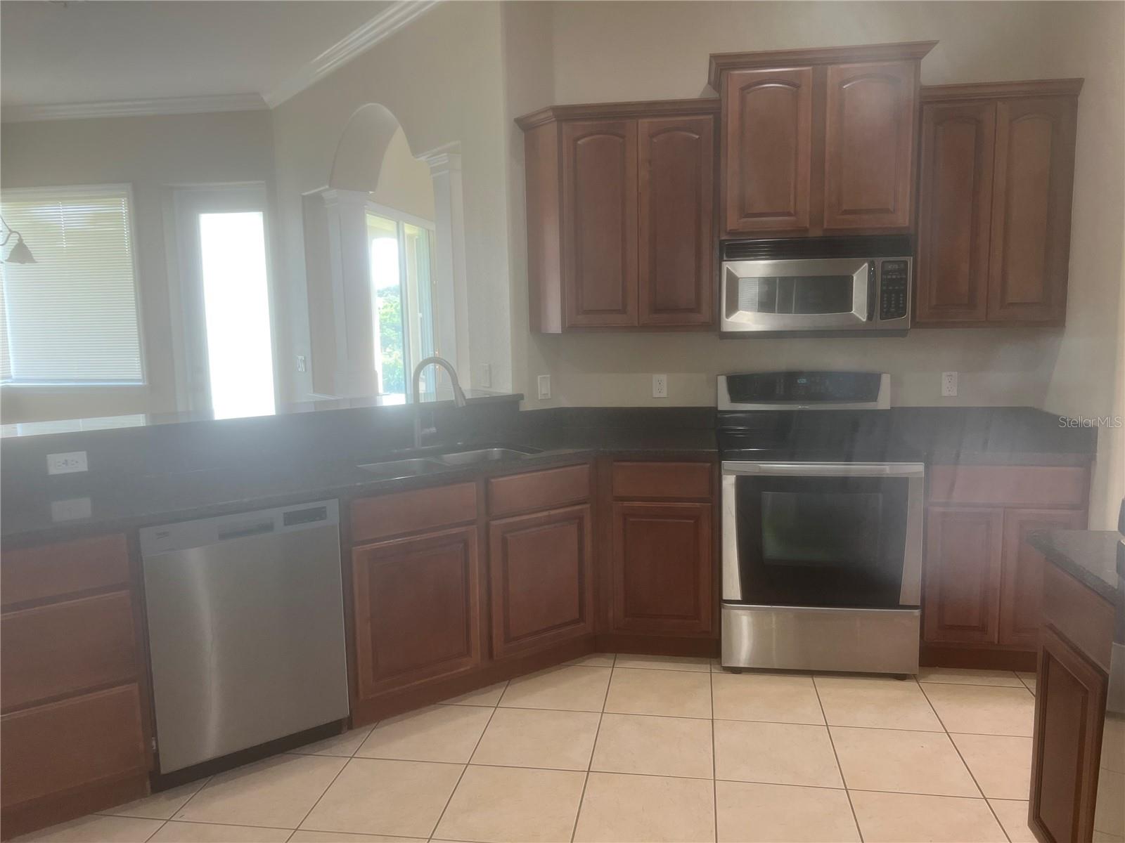 Image 14 of 21 For 2818 Kinsley Street