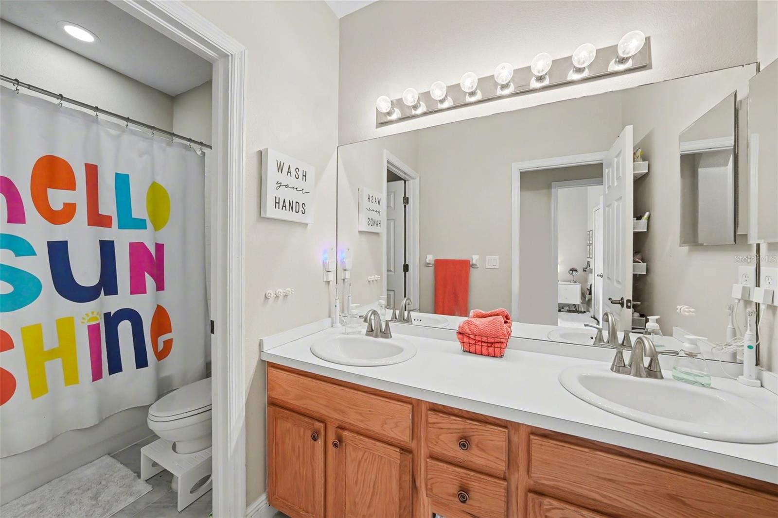 Image 20 of 24 For 14105 Waterville Circle