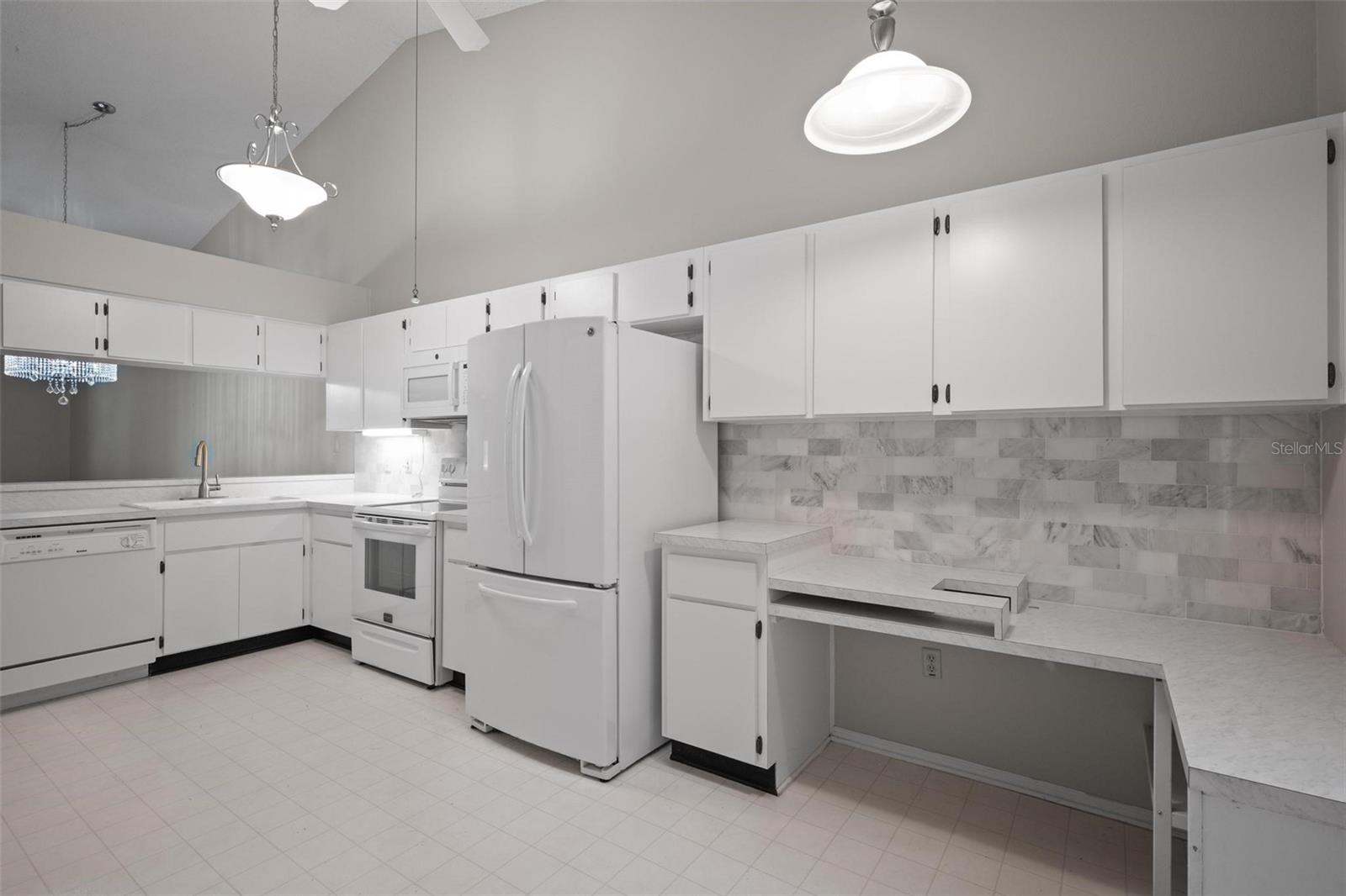 Image 2 of 13 For 39650 Us Highway 19 N 615