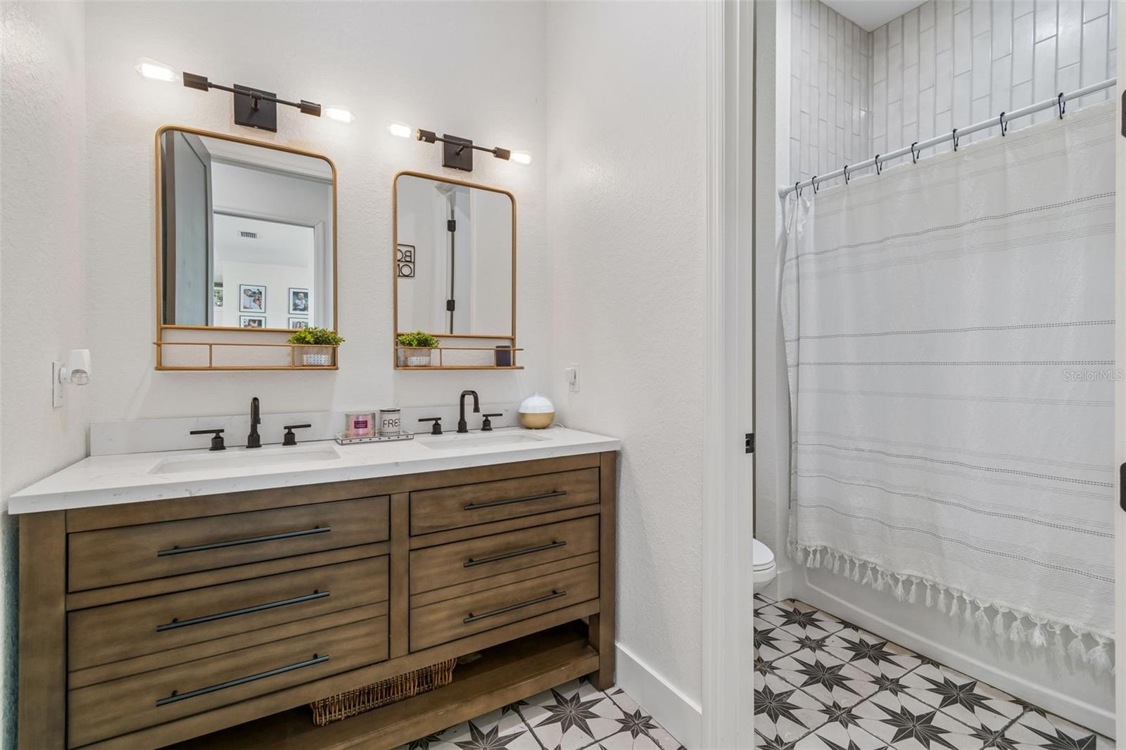 Image 29 of 39 For 1980 Old Brewster Road