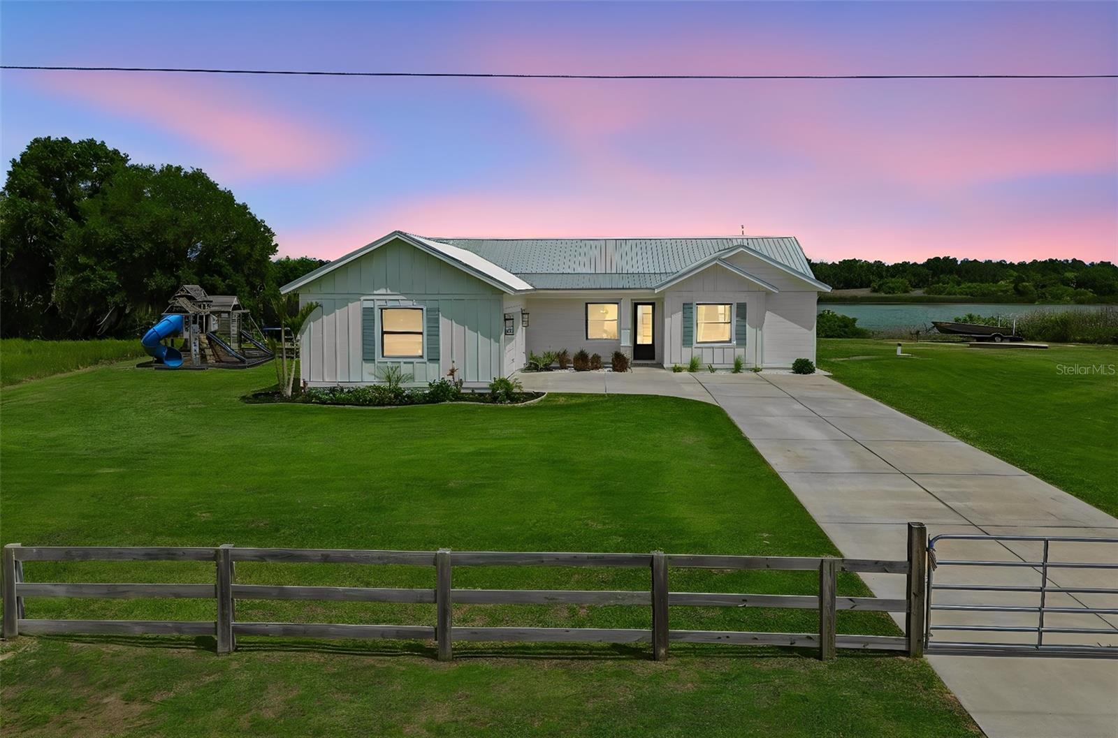 Image 6 of 39 For 1980 Old Brewster Road