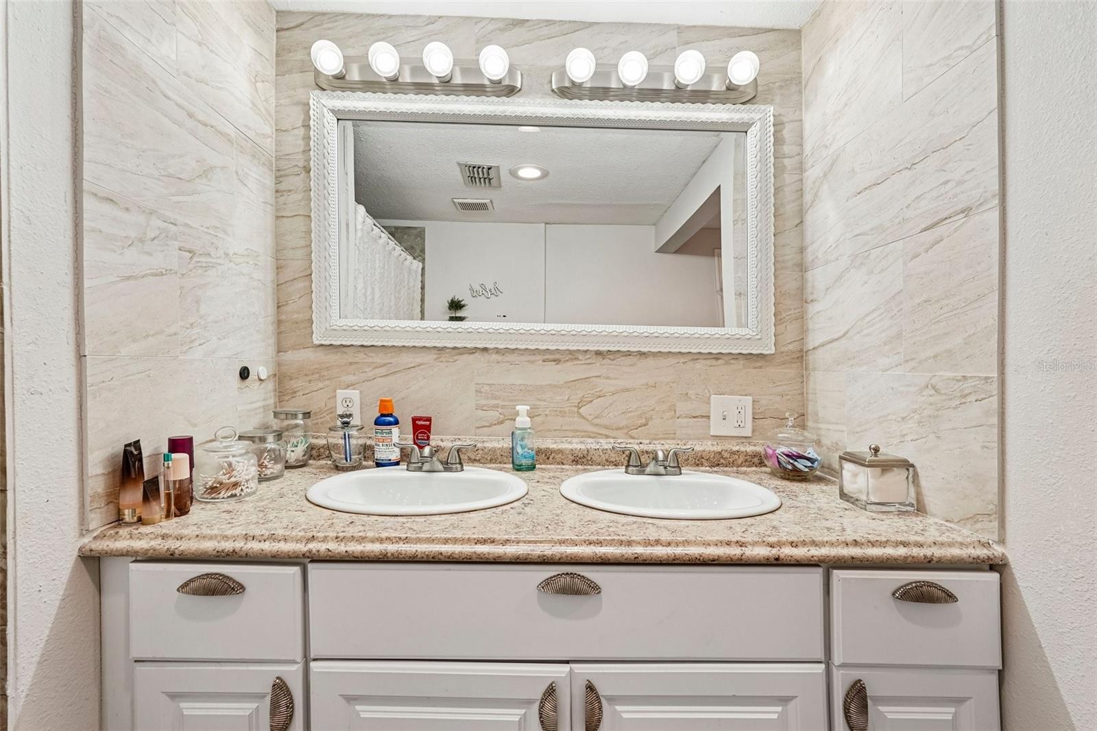 Image 16 of 30 For 603 60th Avenue W