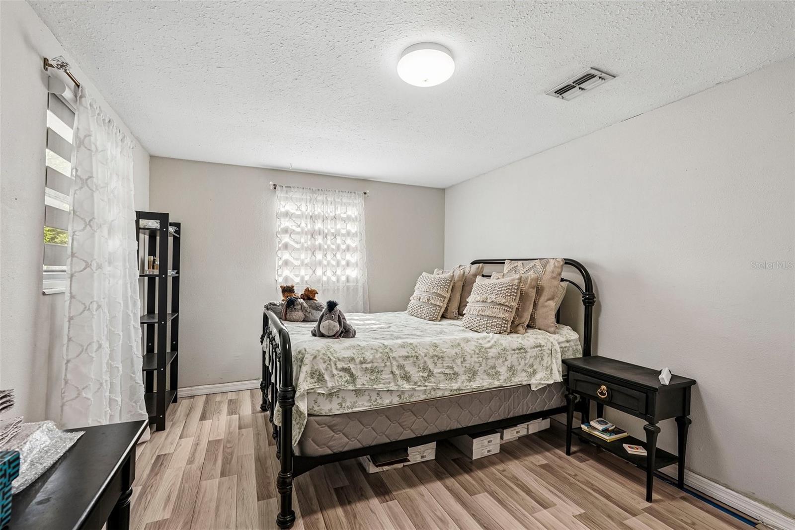 Image 21 of 30 For 603 60th Avenue W