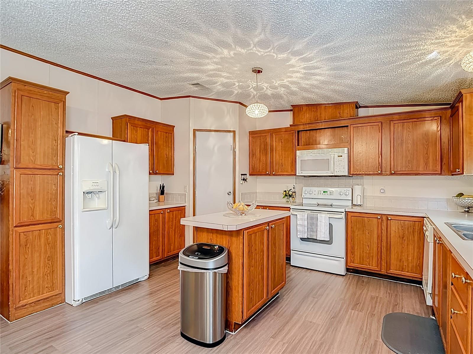 Image 19 of 67 For 7207 50th Avenue S